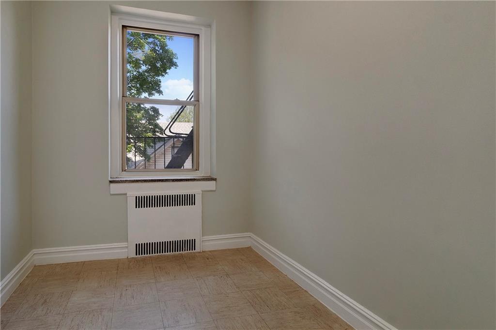 1560 East 18th Street East 3D