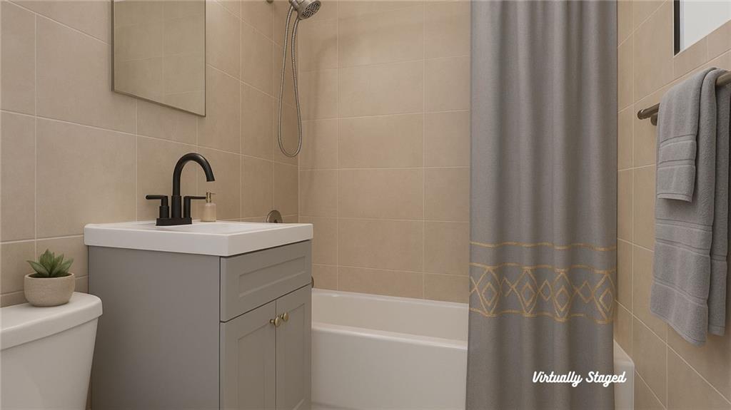 1560 East 18th Street East 3D