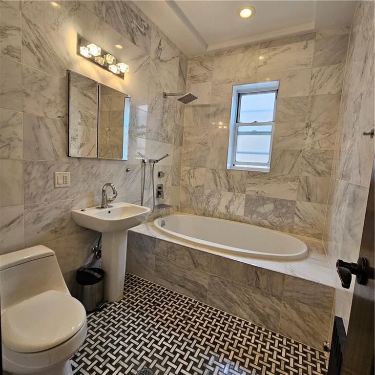 1535 East 31st Street