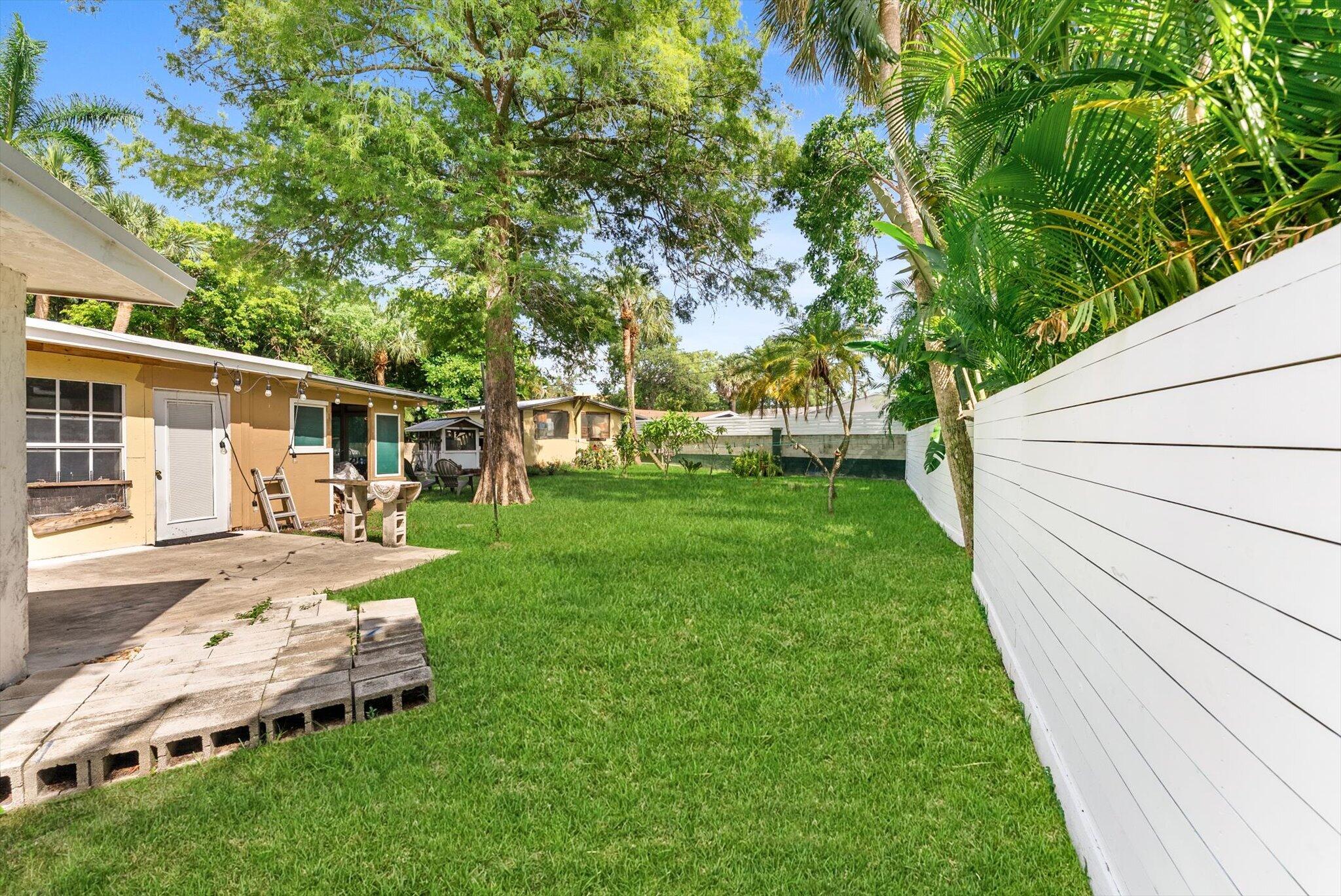 330 NW 32nd Court
