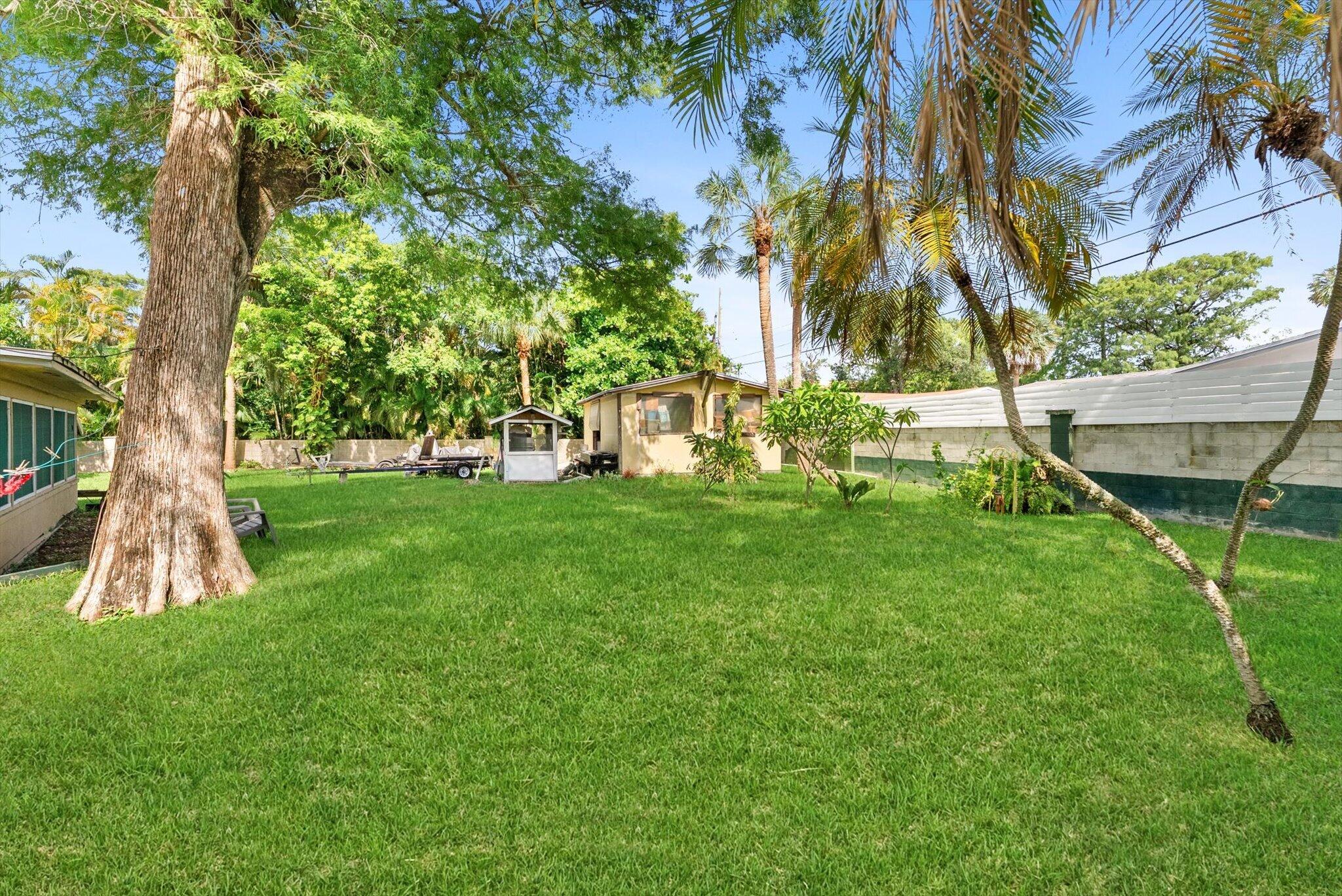 330 NW 32ND Court
