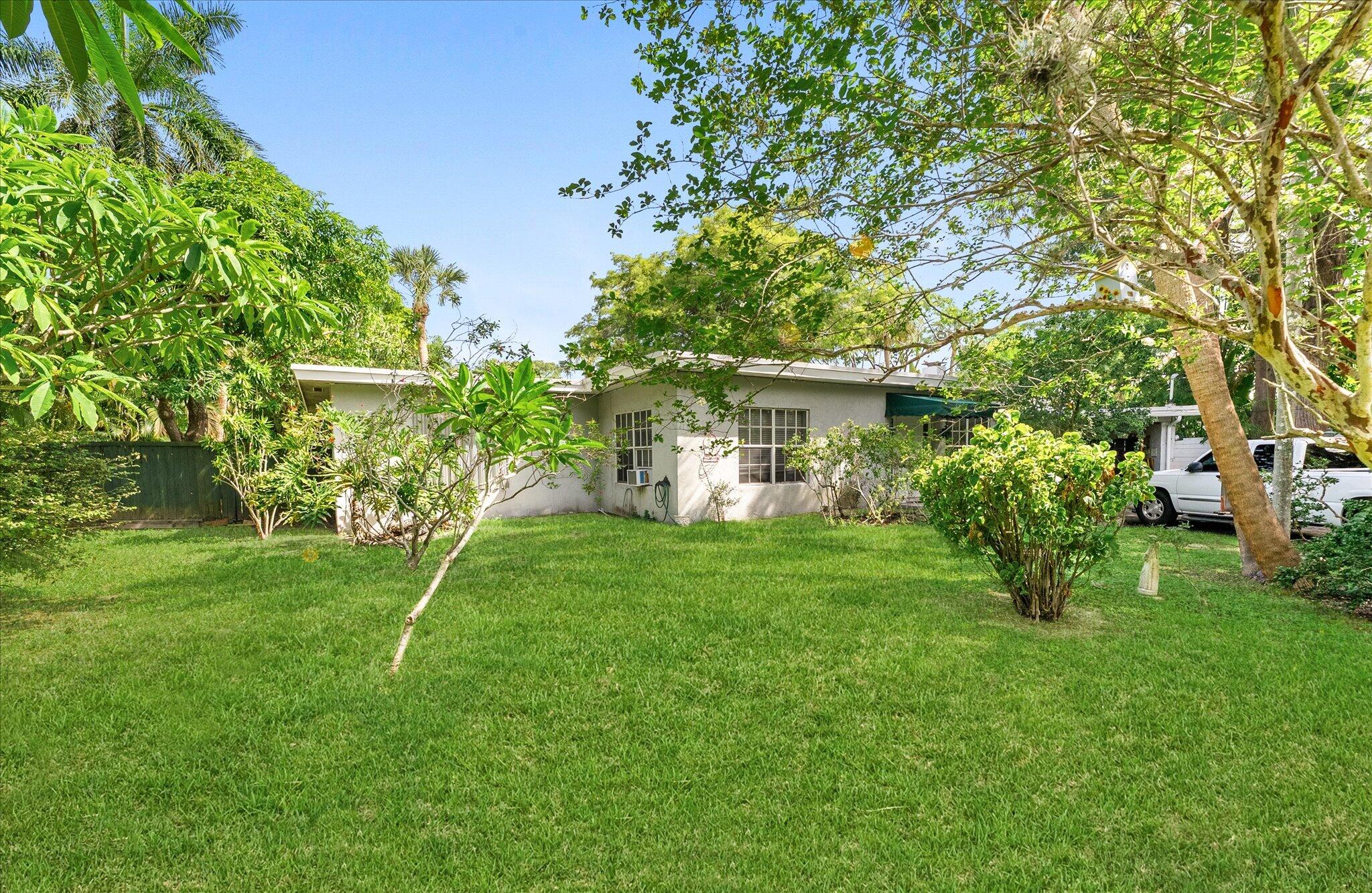 330 NW 32ND Court