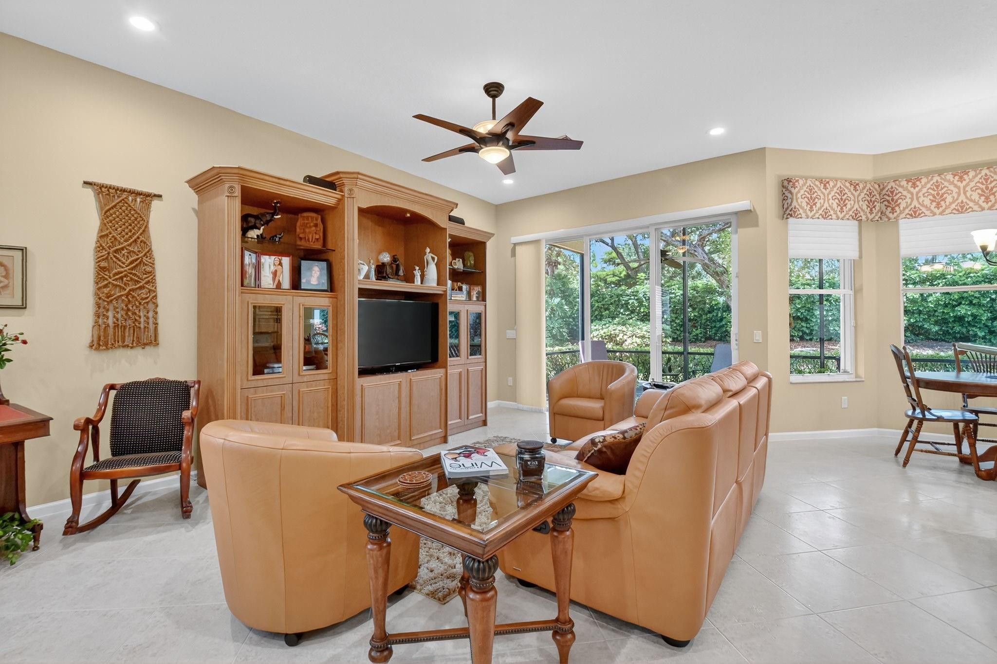 8183 Playa Del Sur Blvd