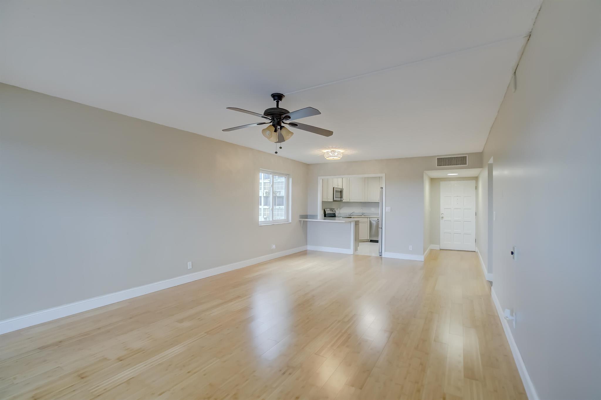 3301 Spanish Moss Terrace 607