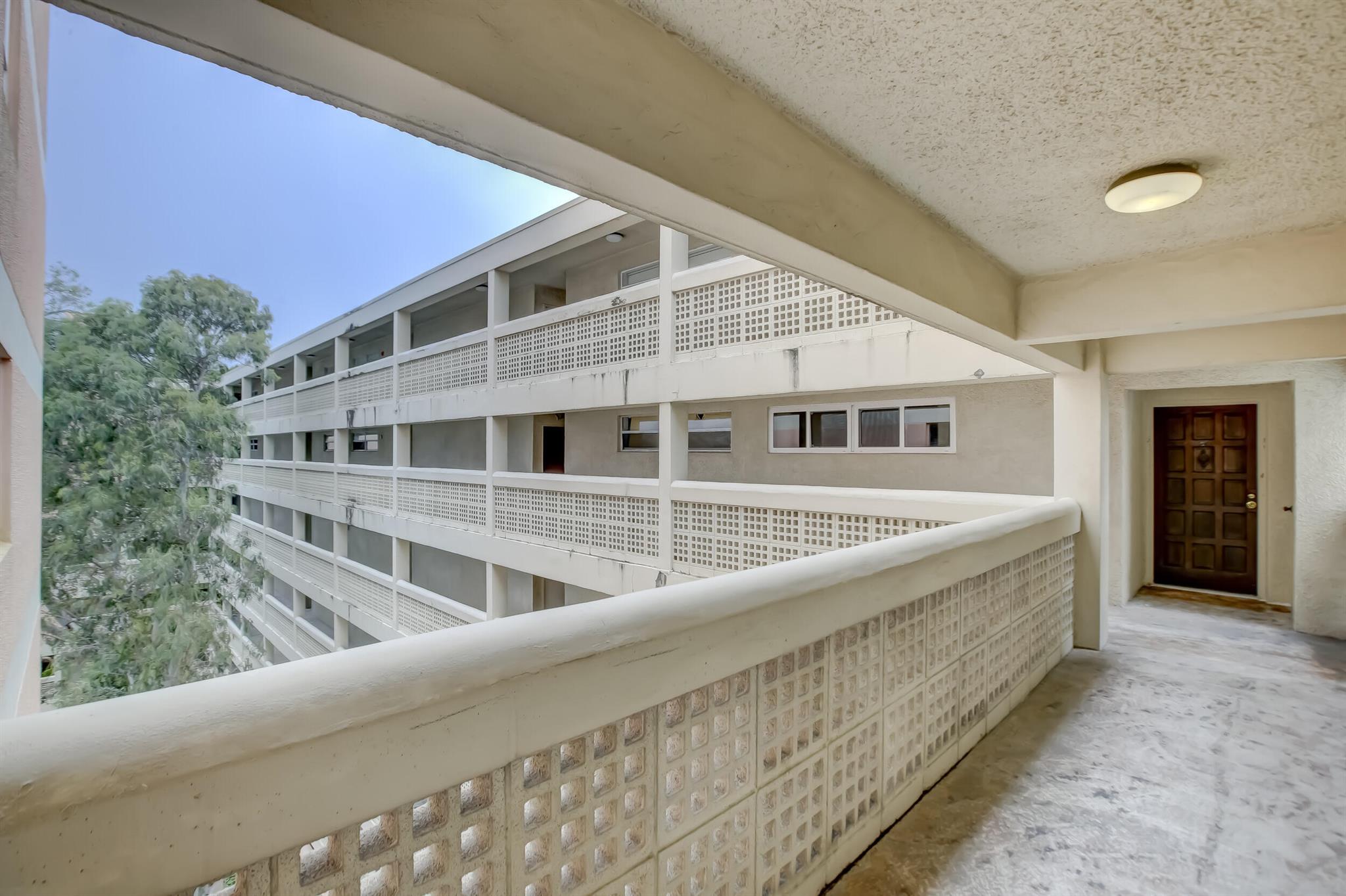 3301 Spanish Moss Terrace 607