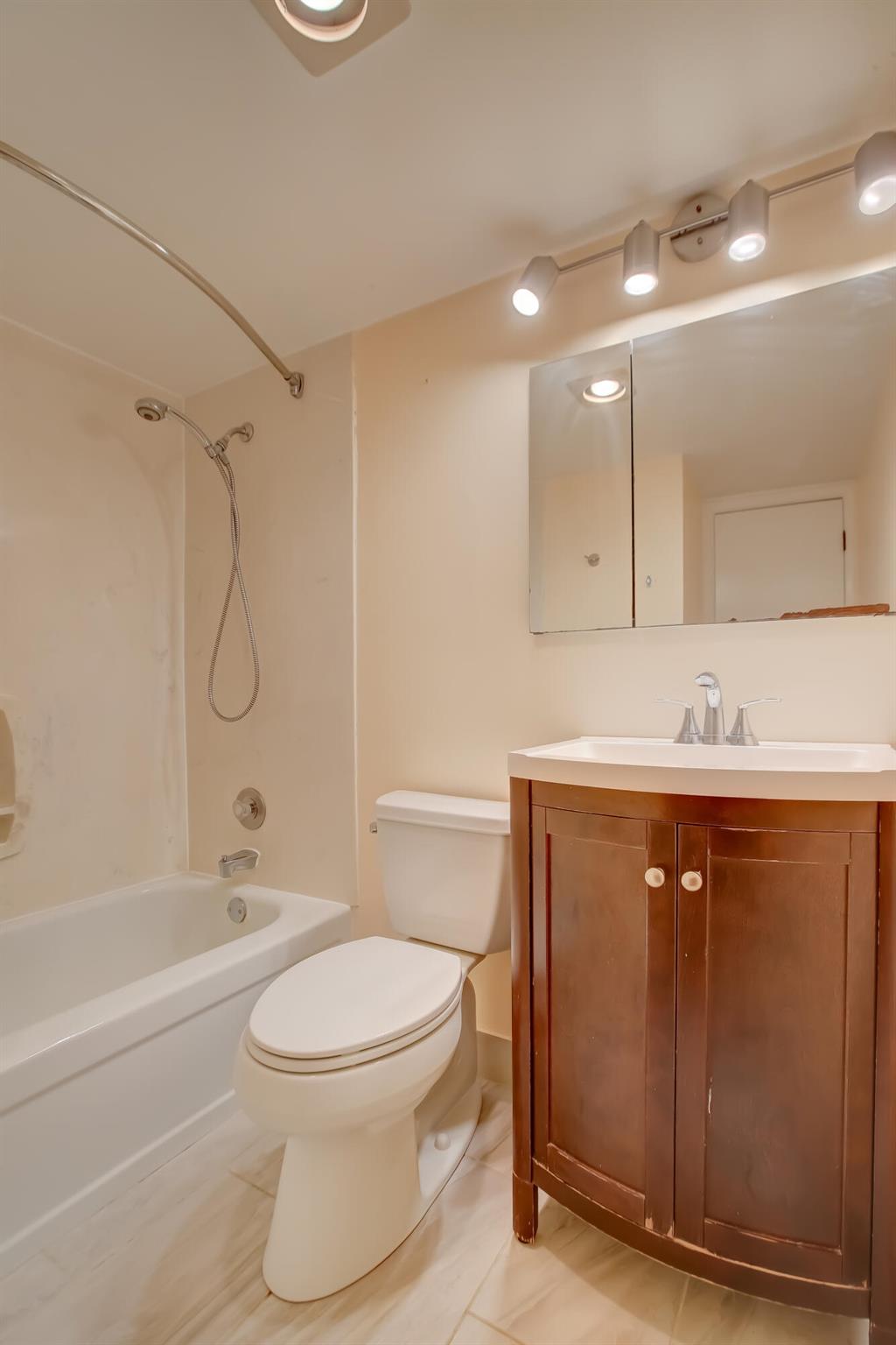 3301 Spanish Moss Terrace 607