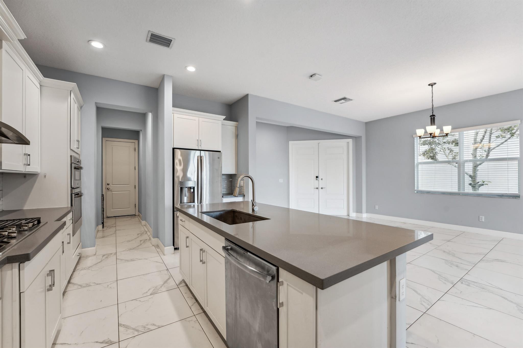 4805 Saddle Ranch Road