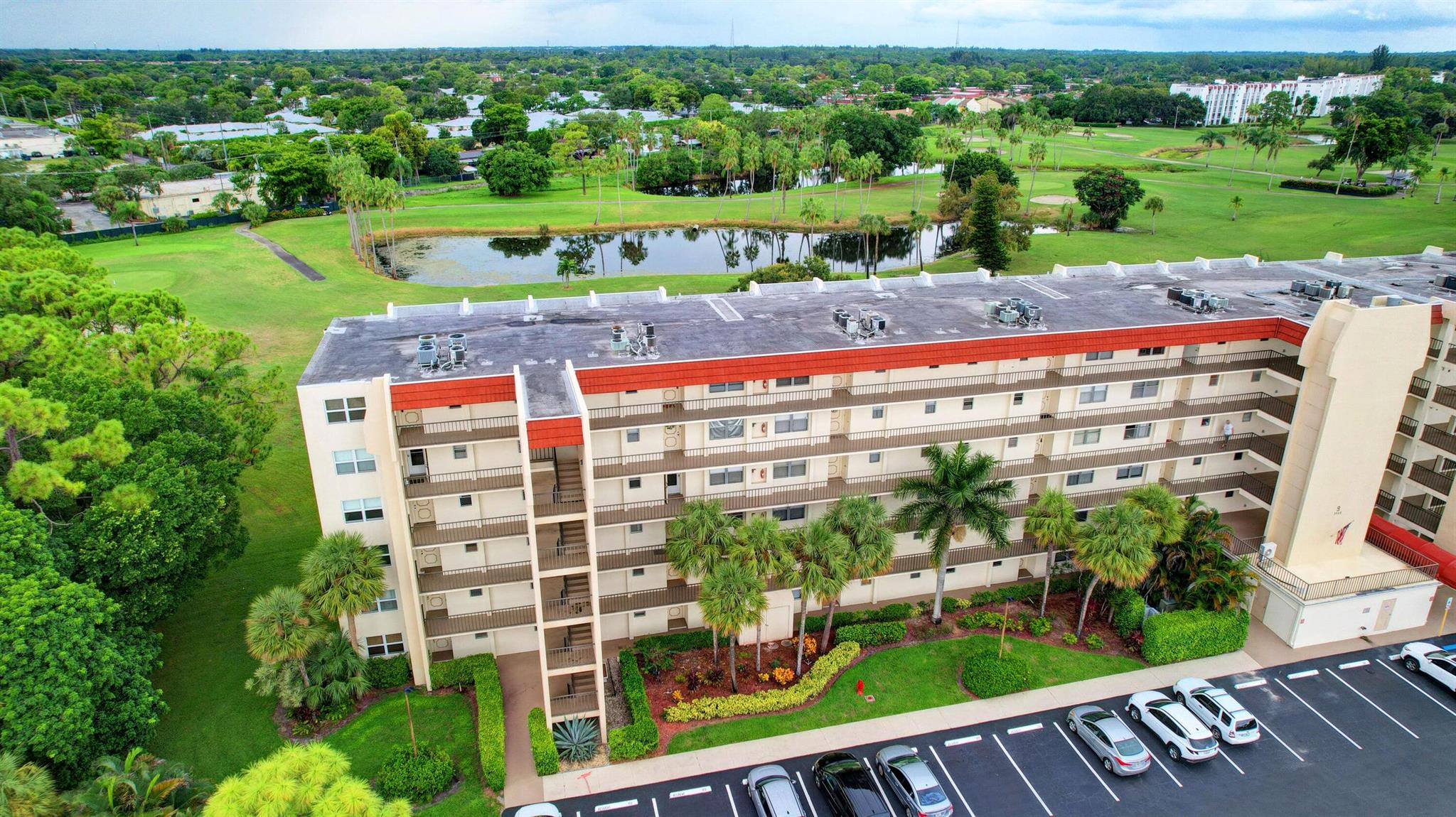 3959 Via Poinciana 301