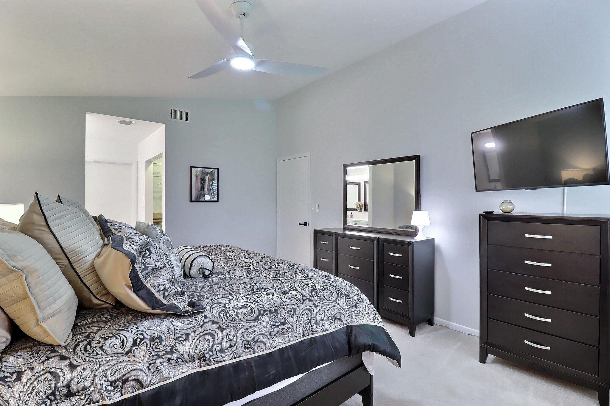 2514 Bedford Mews Drive