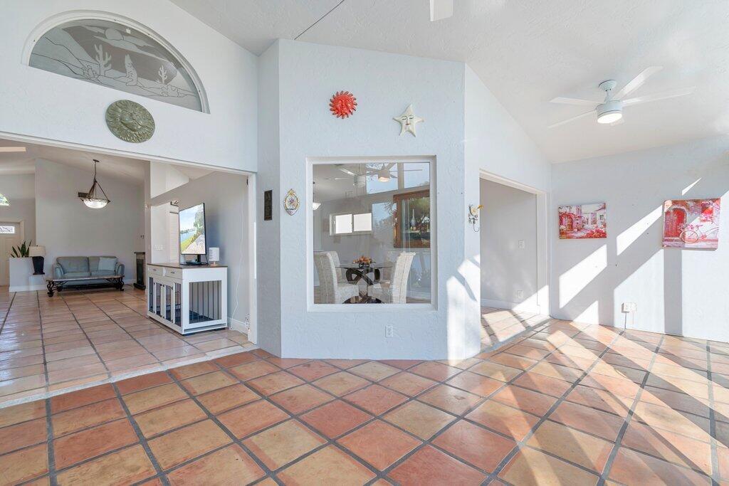 9879 Harbour Lake Circle