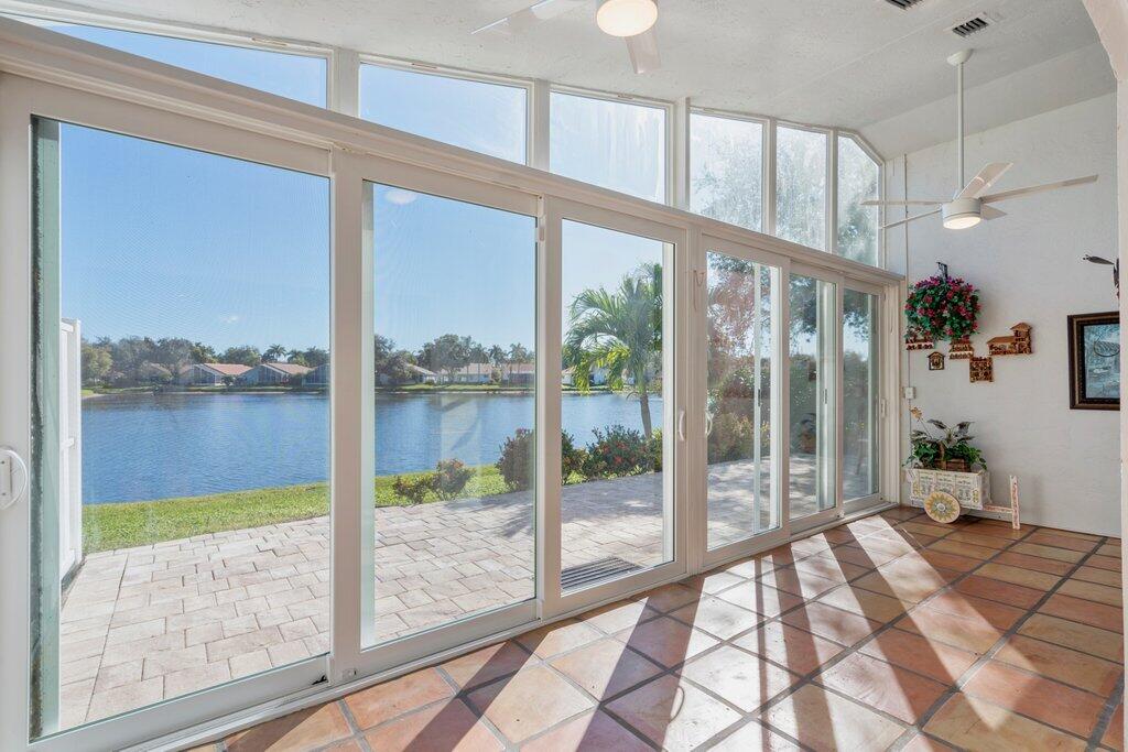 9879 Harbour Lake Circle