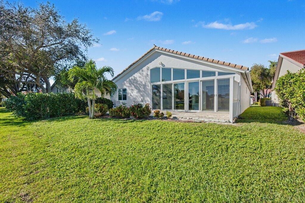 9879 Harbour Lake Circle