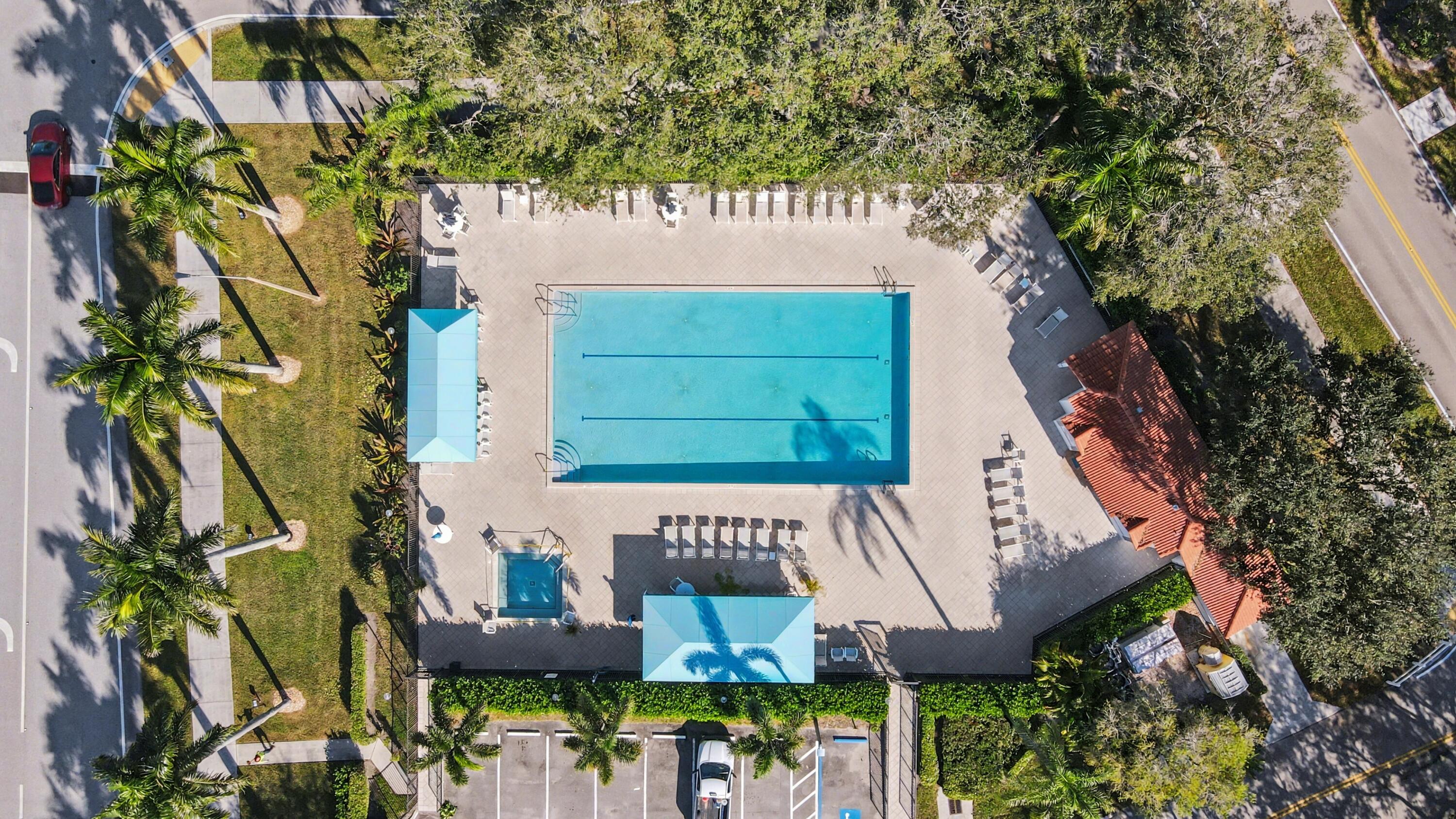 9879 Harbour Lake Circle