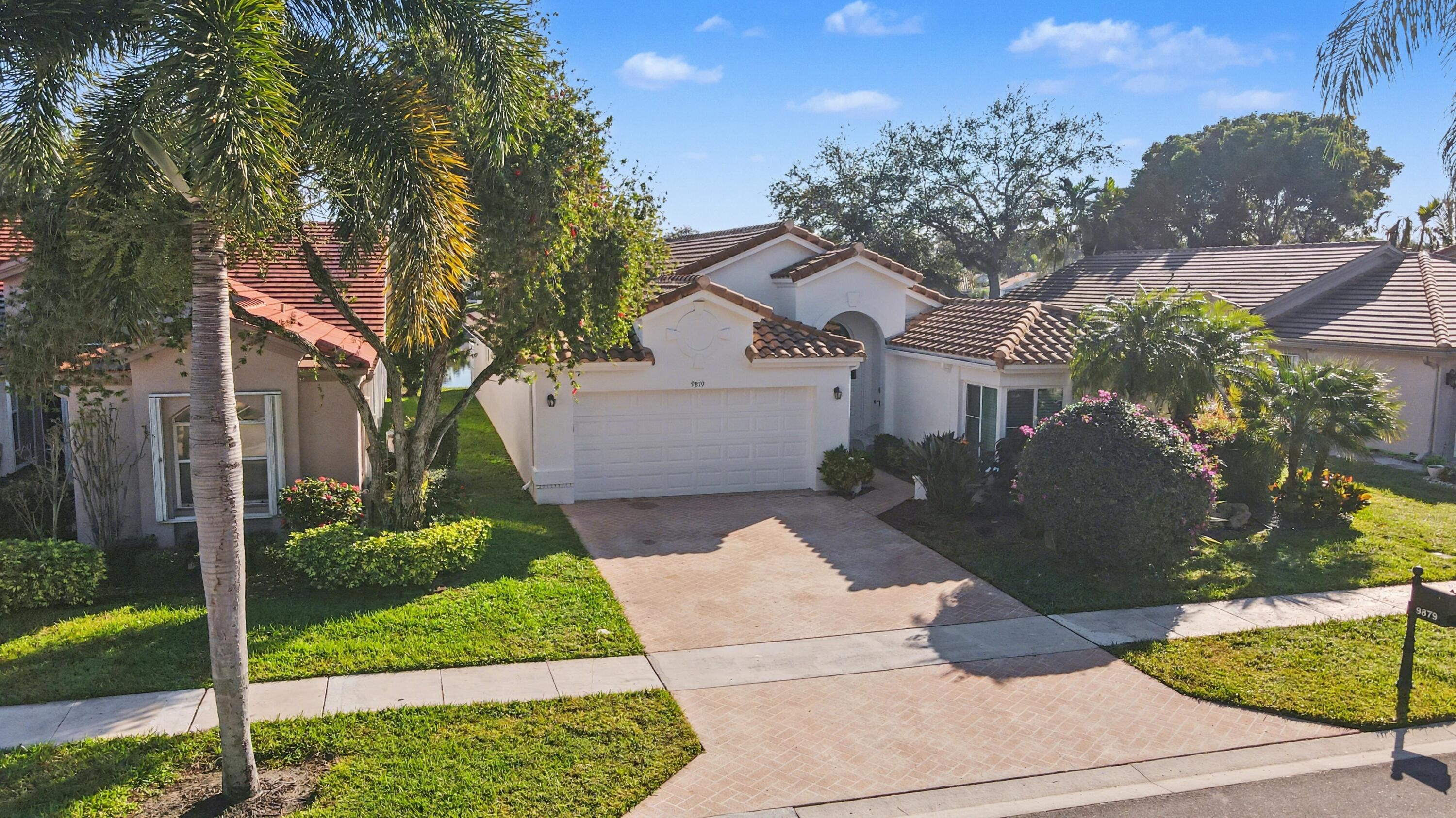 9879 Harbour Lake Circle