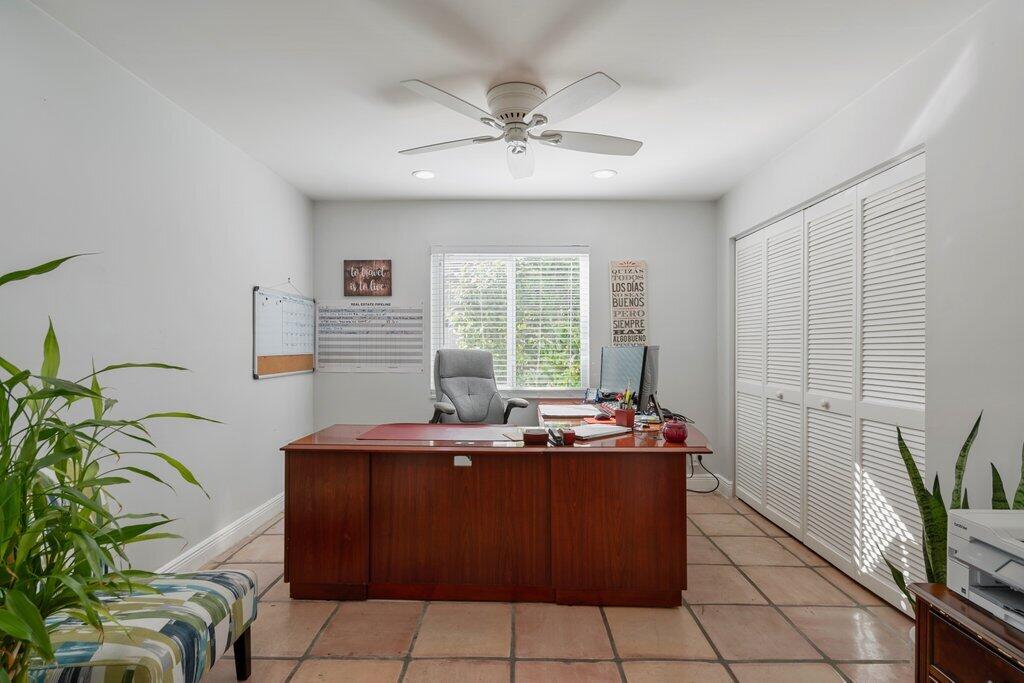 9879 Harbour Lake Circle
