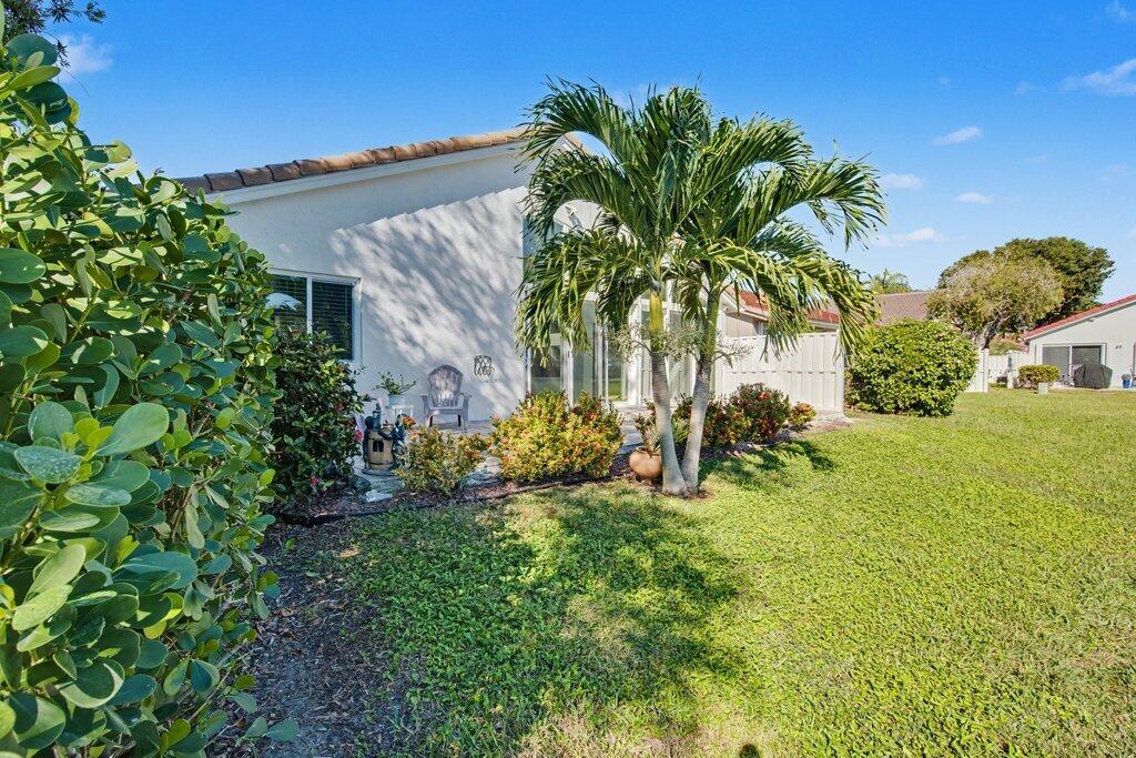 9879 Harbour Lake Circle