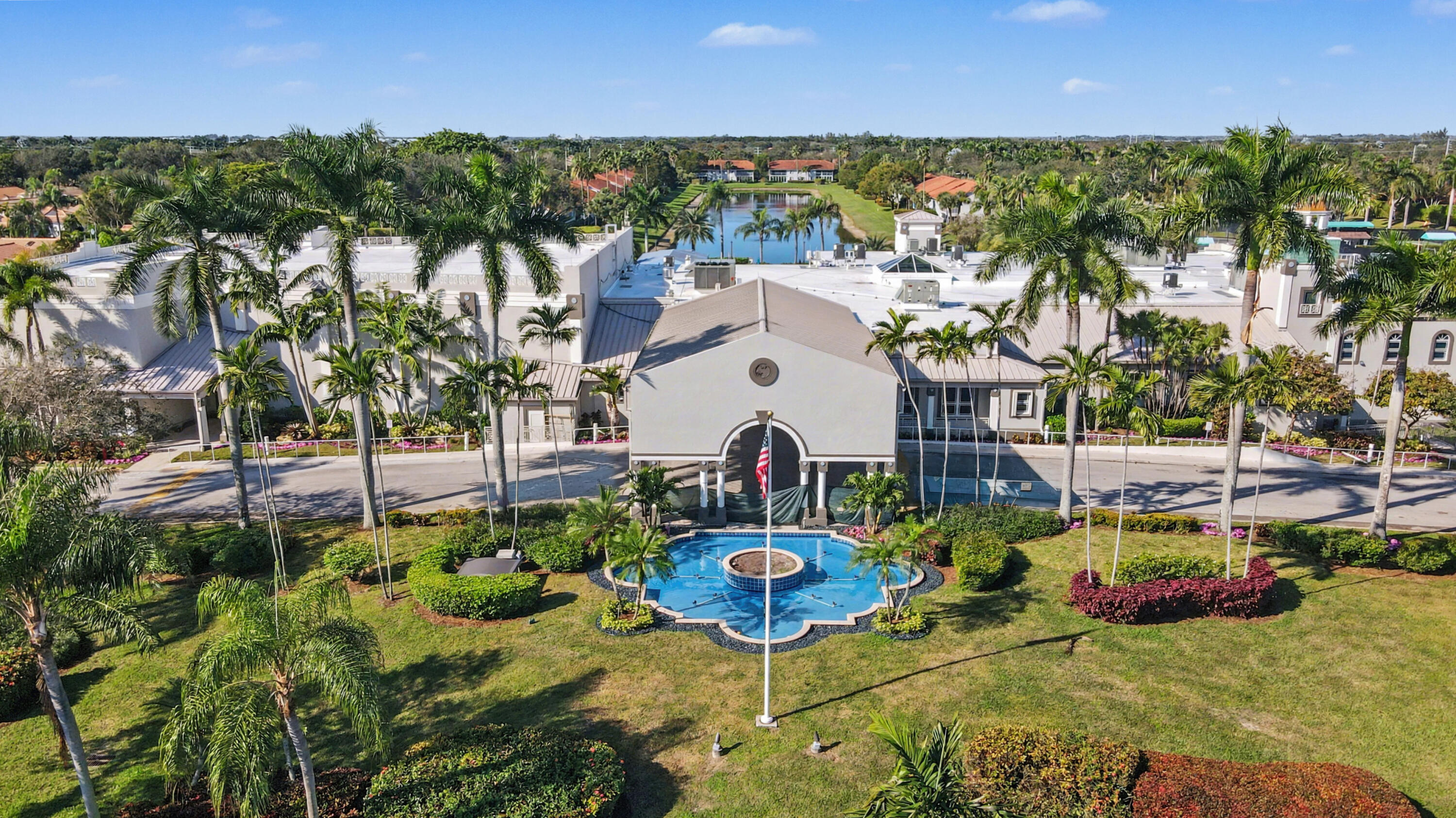 9879 Harbour Lake Circle
