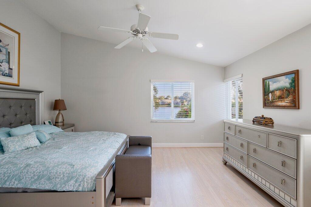 9879 Harbour Lake Circle