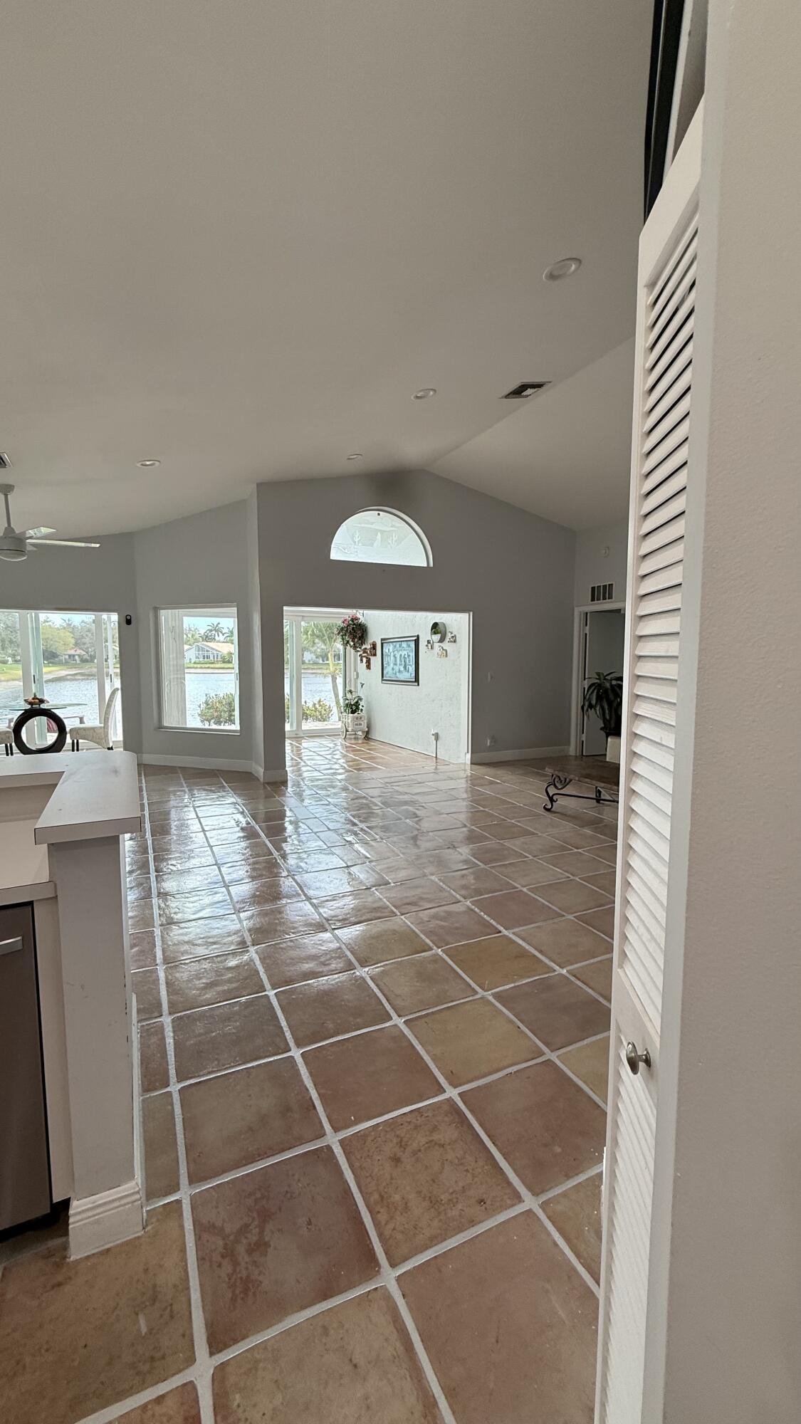 9879 Harbour Lake Circle