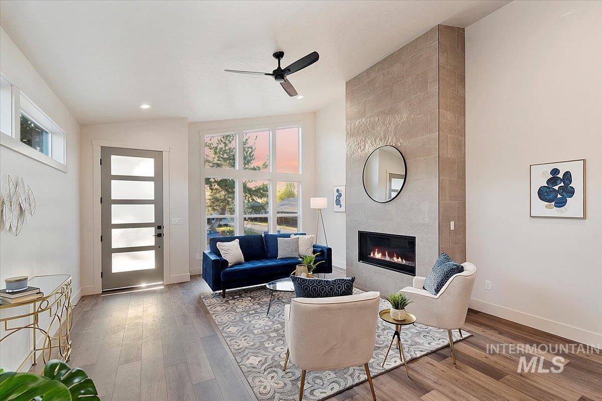 1420 Longmont Ave