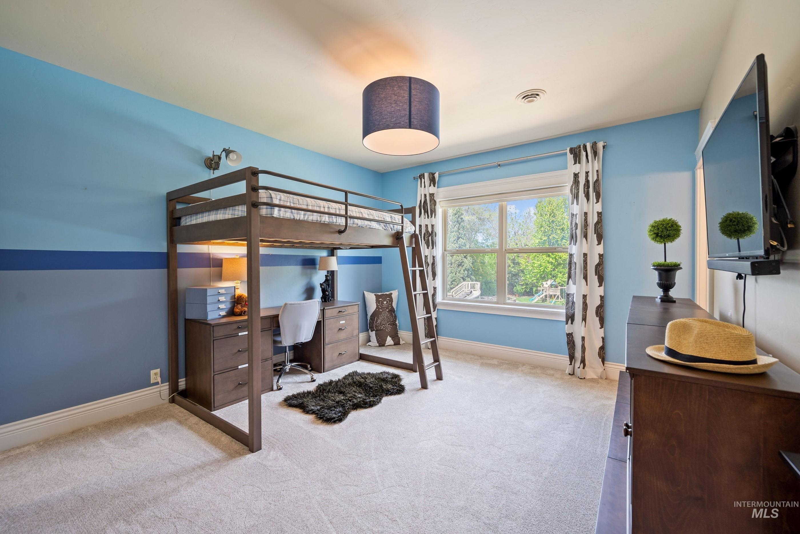 2749 S White Castle Avenue