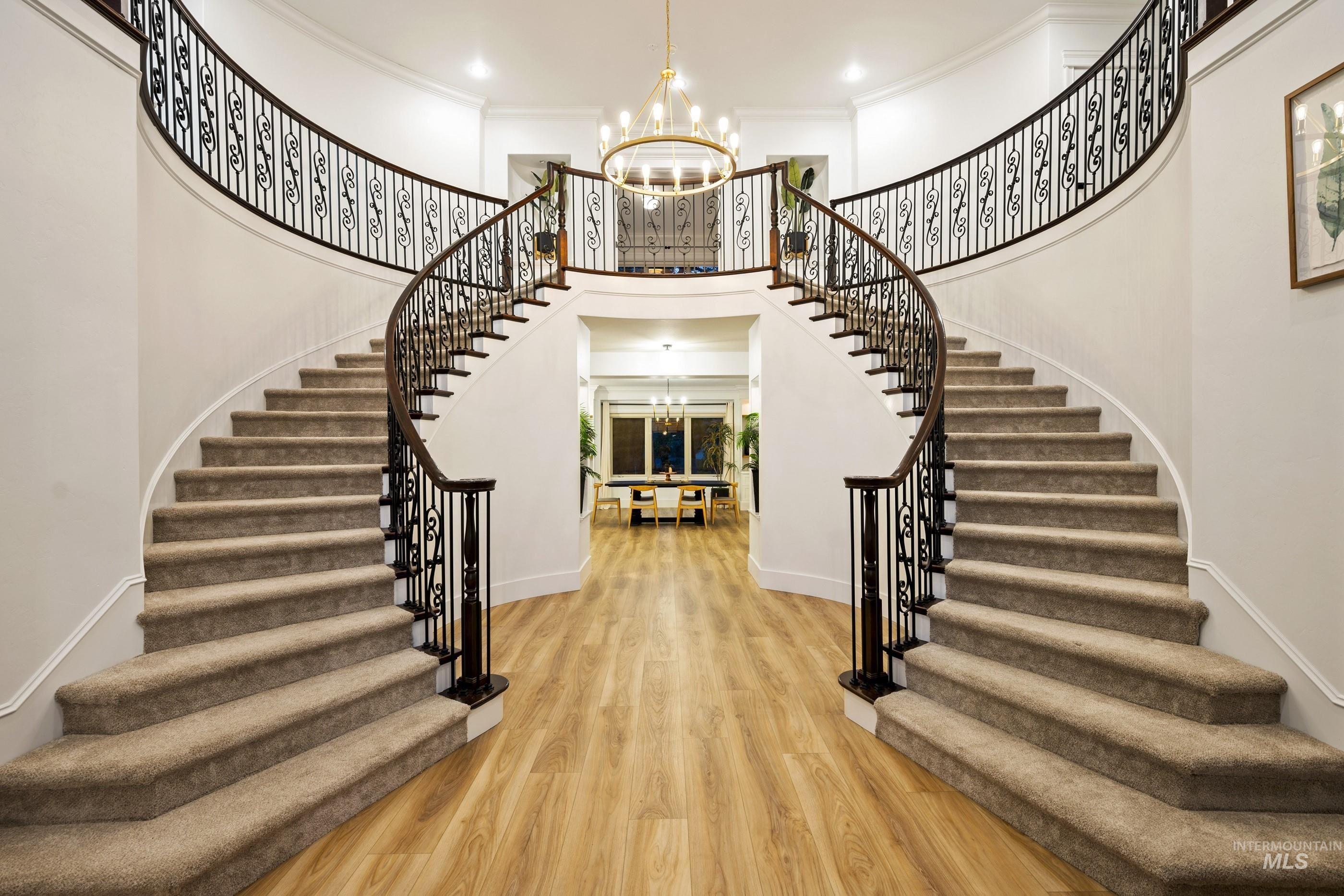 2749 S White Castle Avenue