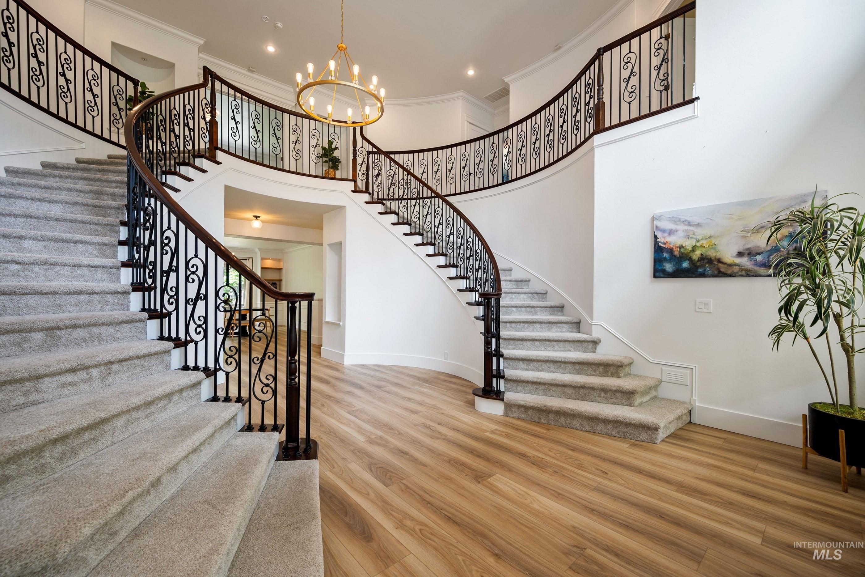 2749 S White Castle Avenue