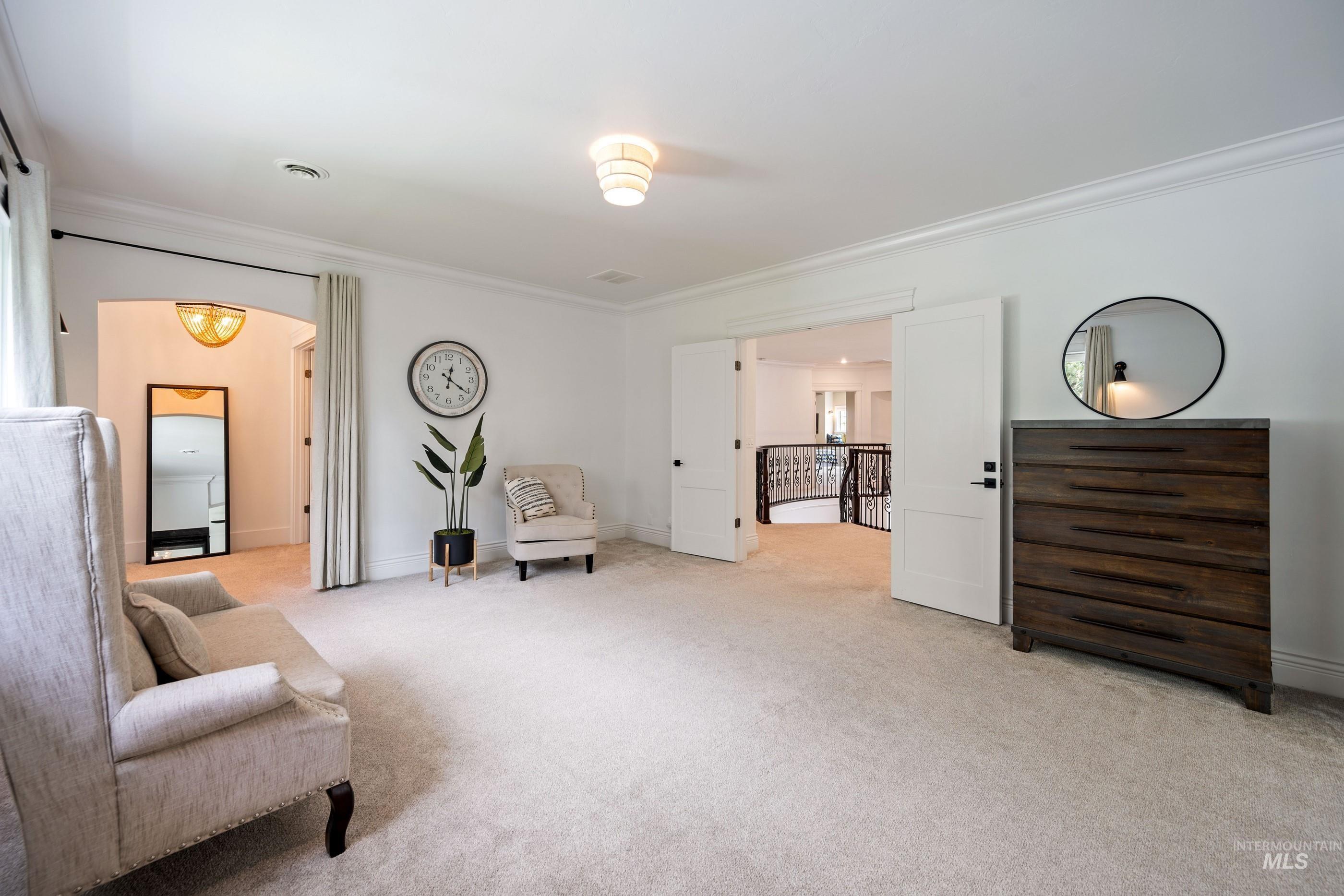 2749 S White Castle Avenue