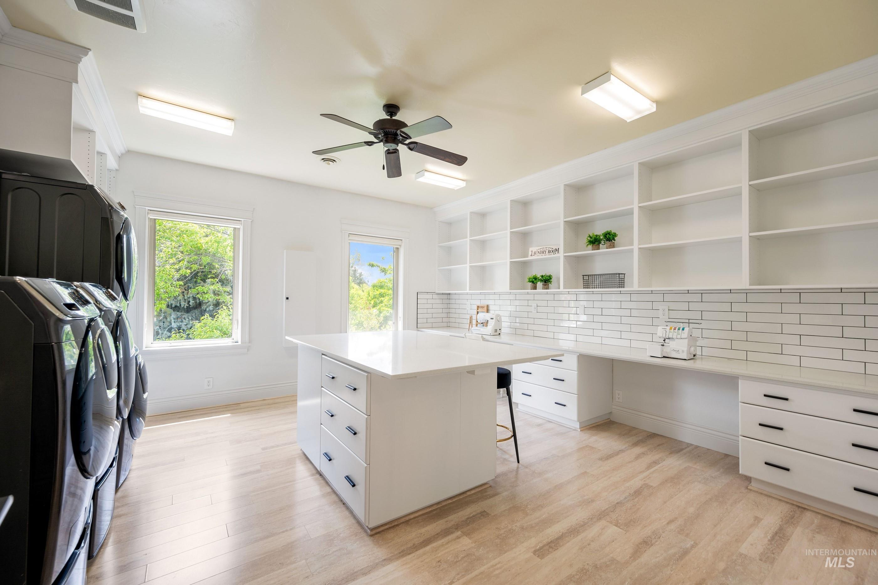 2749 S White Castle Avenue