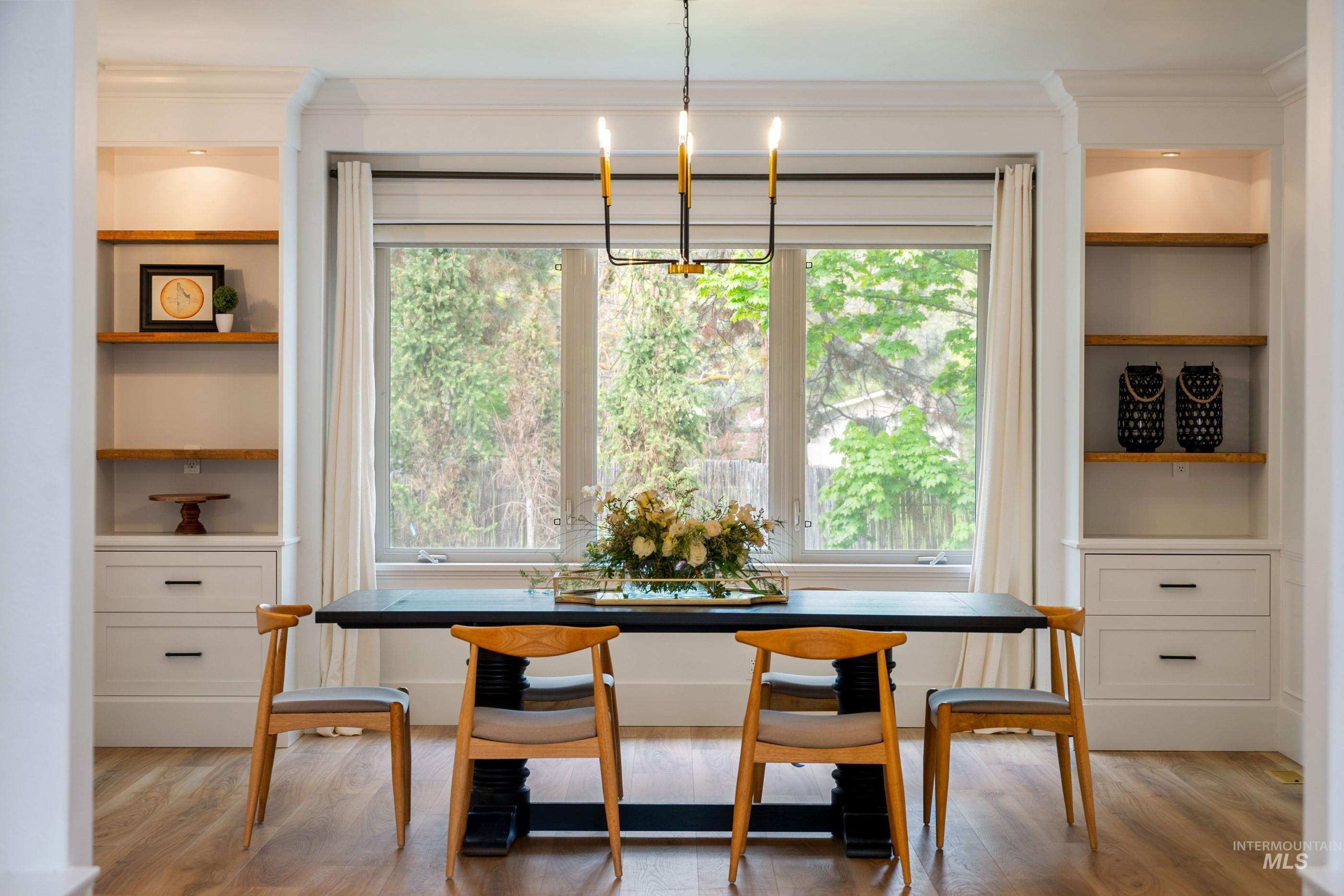 2749 S White Castle Avenue