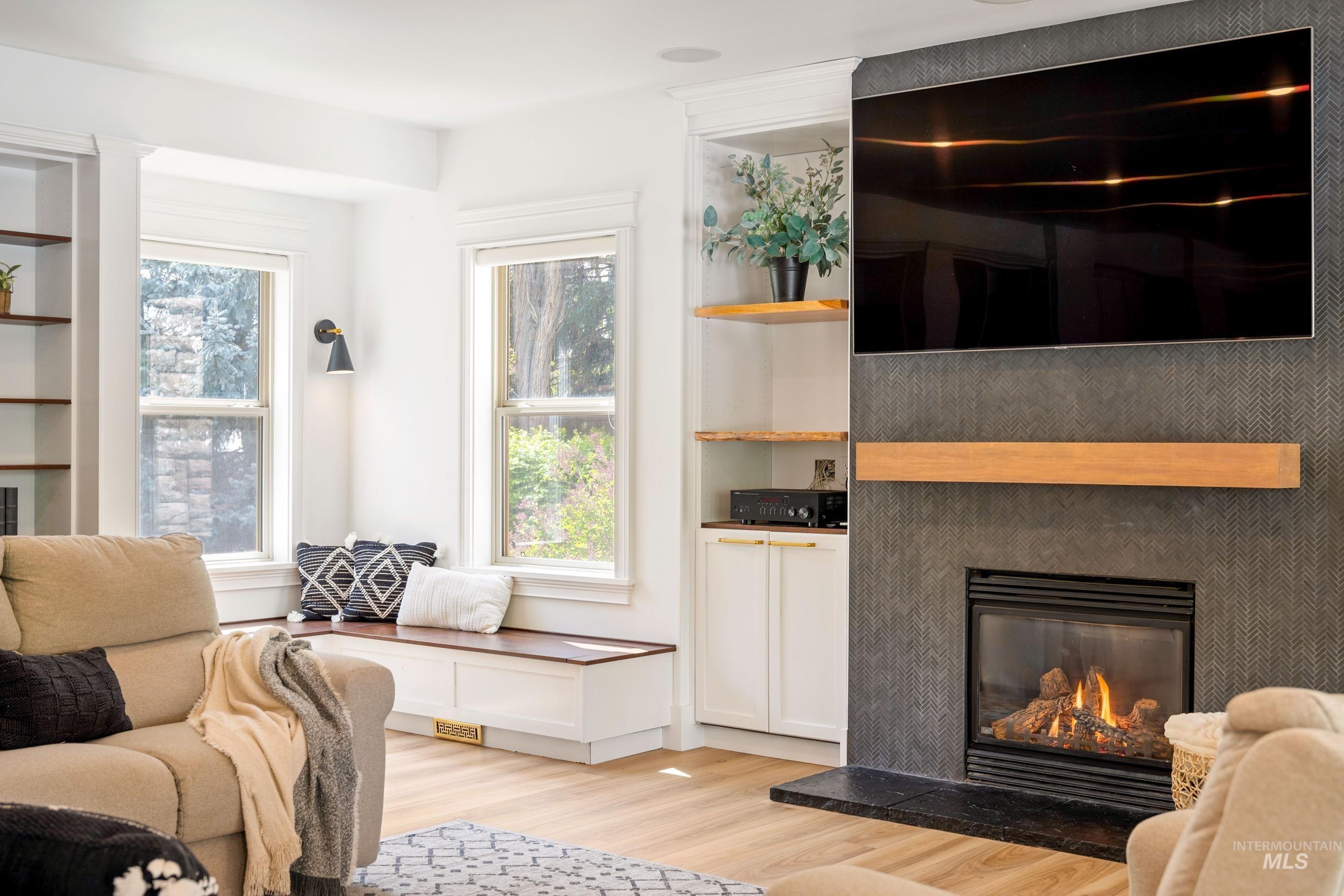 2749 S White Castle Avenue