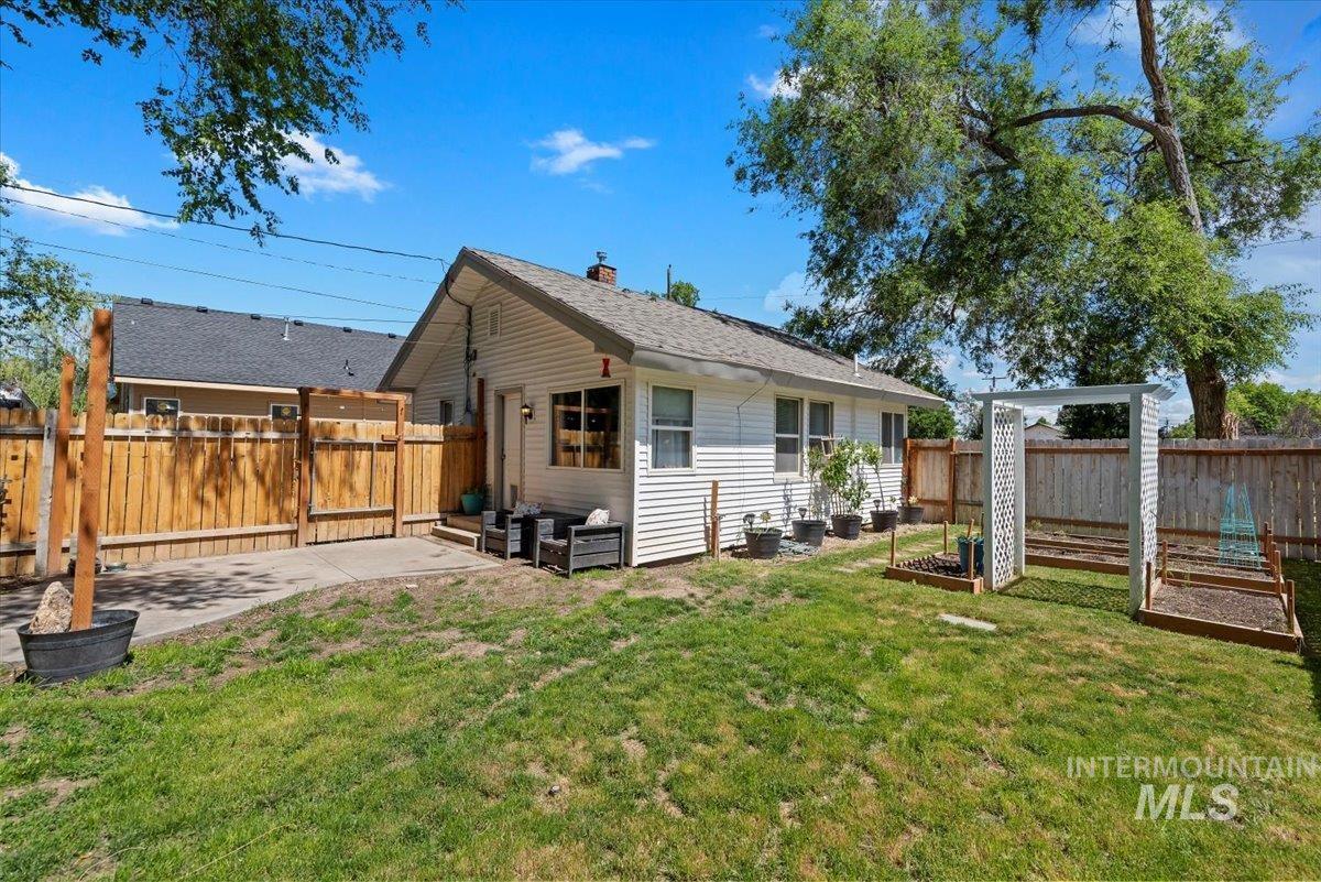 815 8th Street South