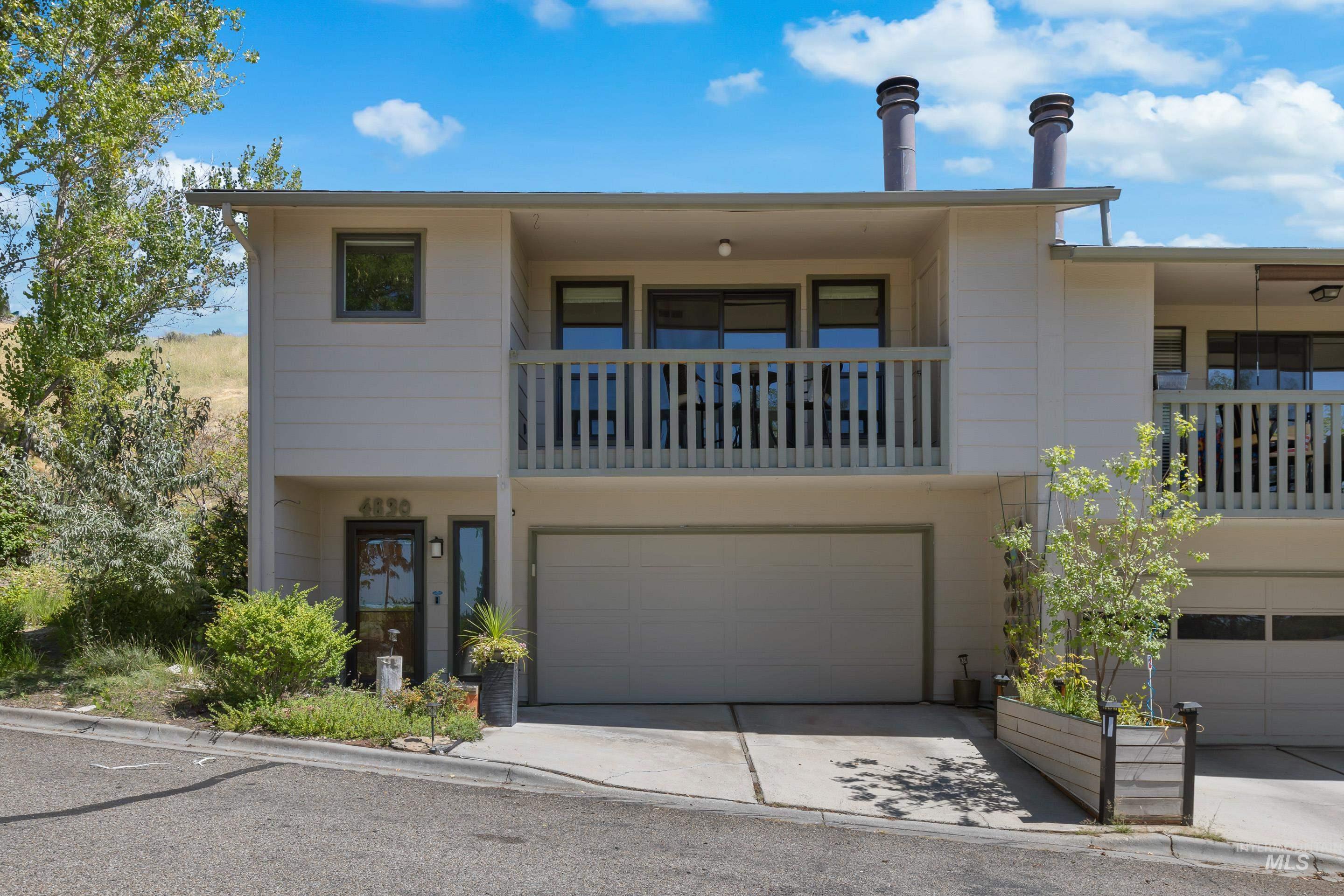 4830 N Bitterbrush Dr