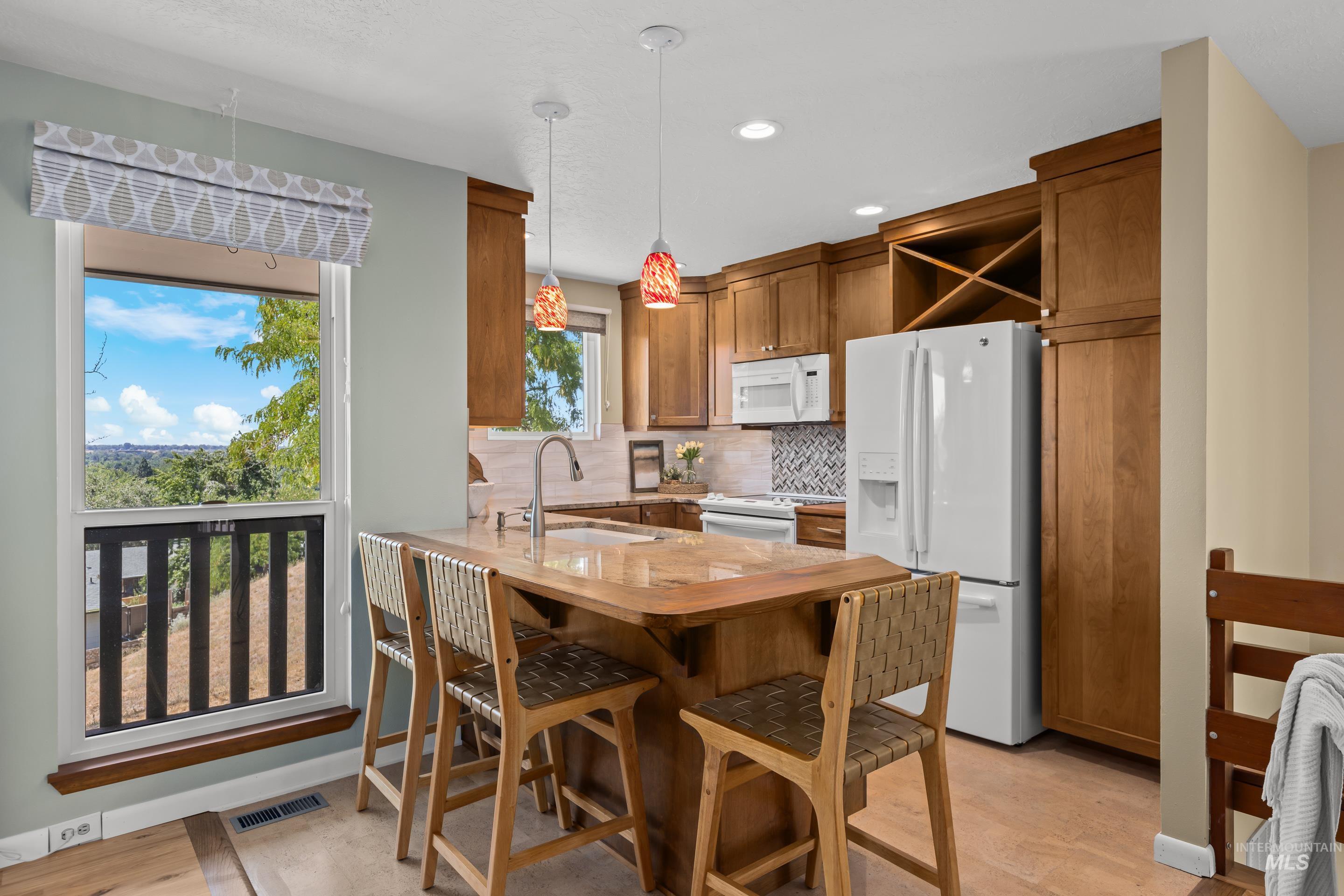 4830 N Bitterbrush Dr