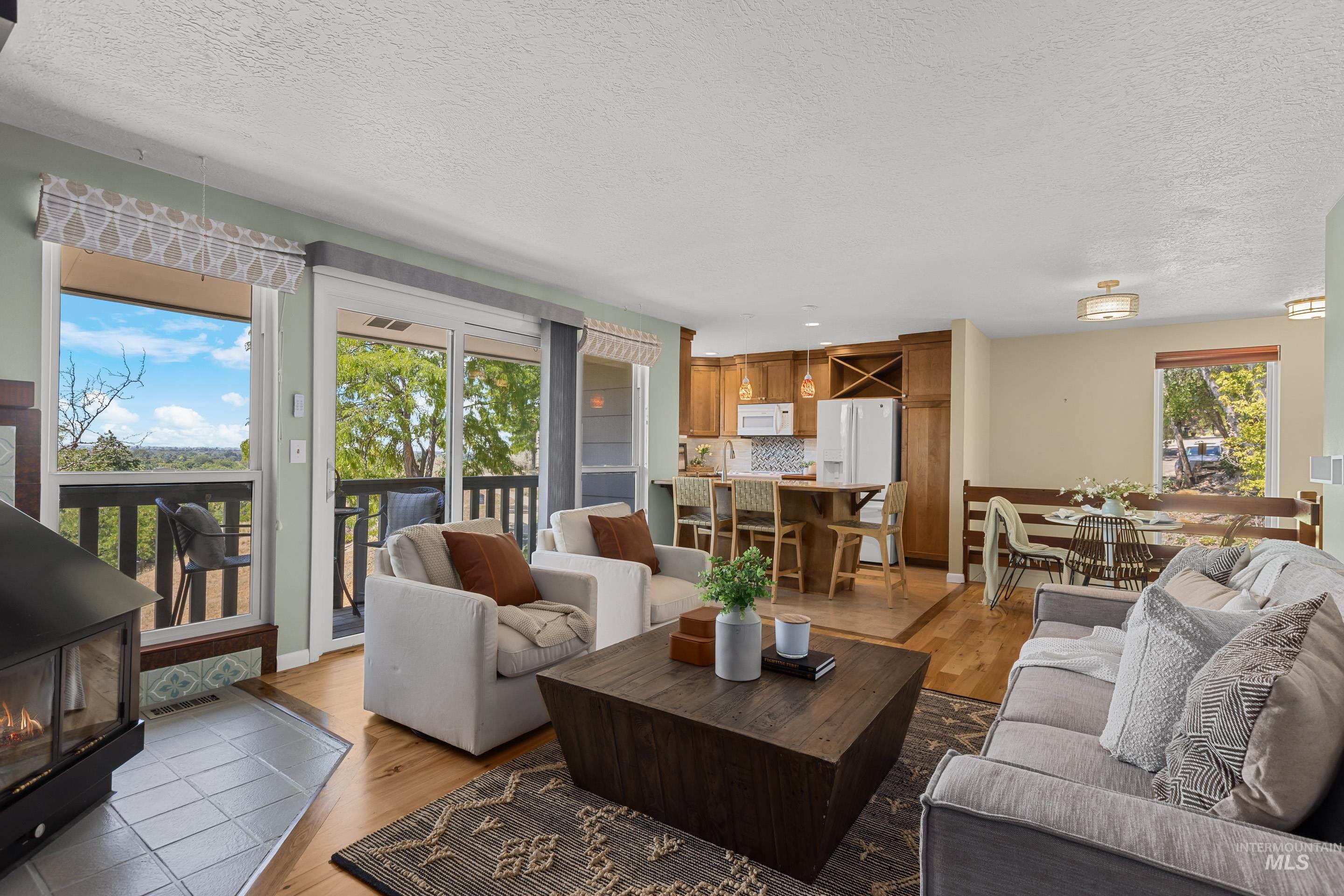 4830 N Bitterbrush Dr