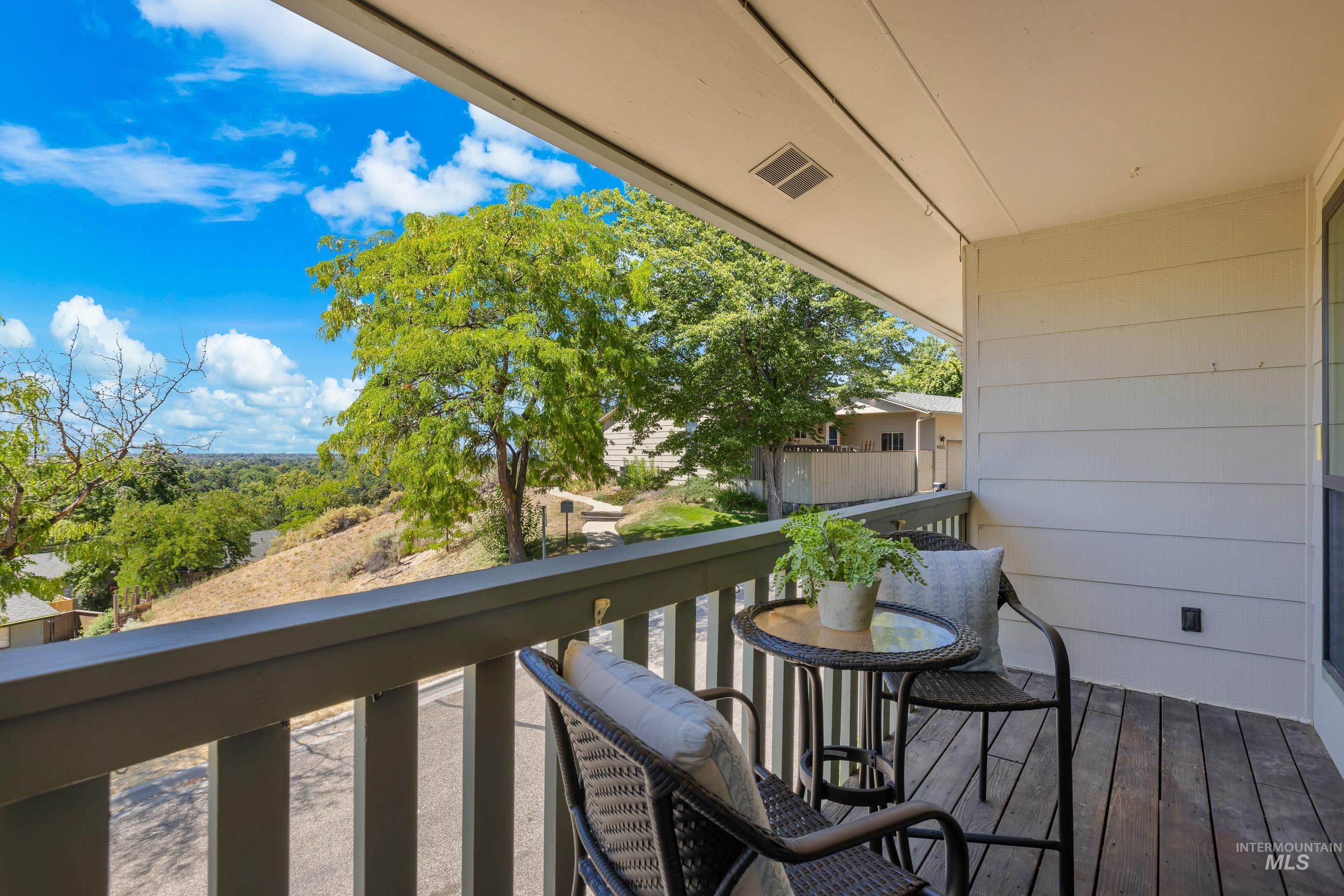 4830 N Bitterbrush Dr