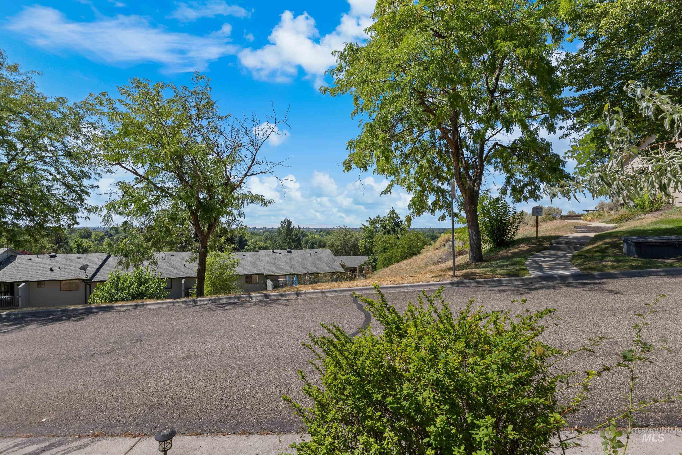 4830 N Bitterbrush Dr