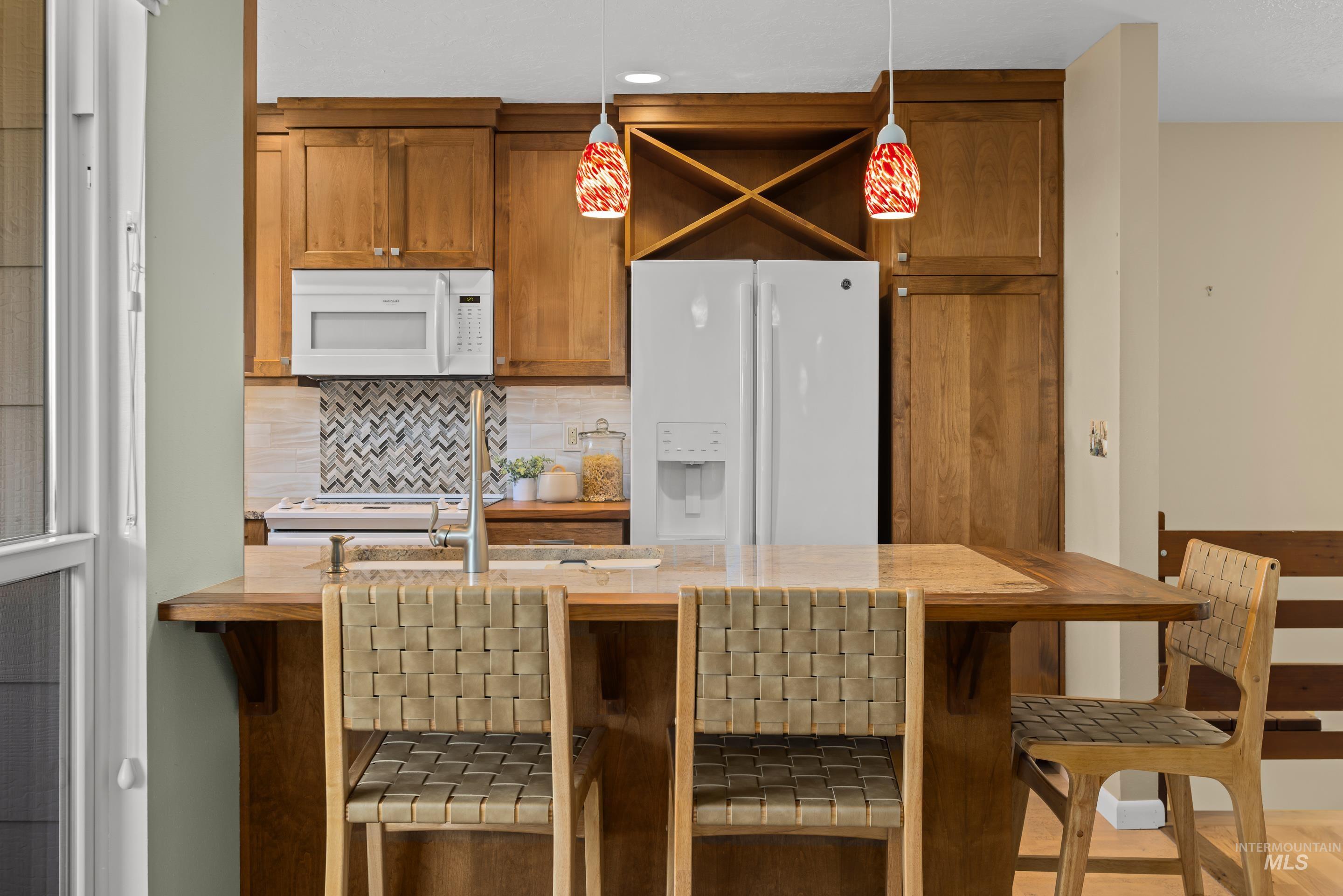 4830 N Bitterbrush Dr