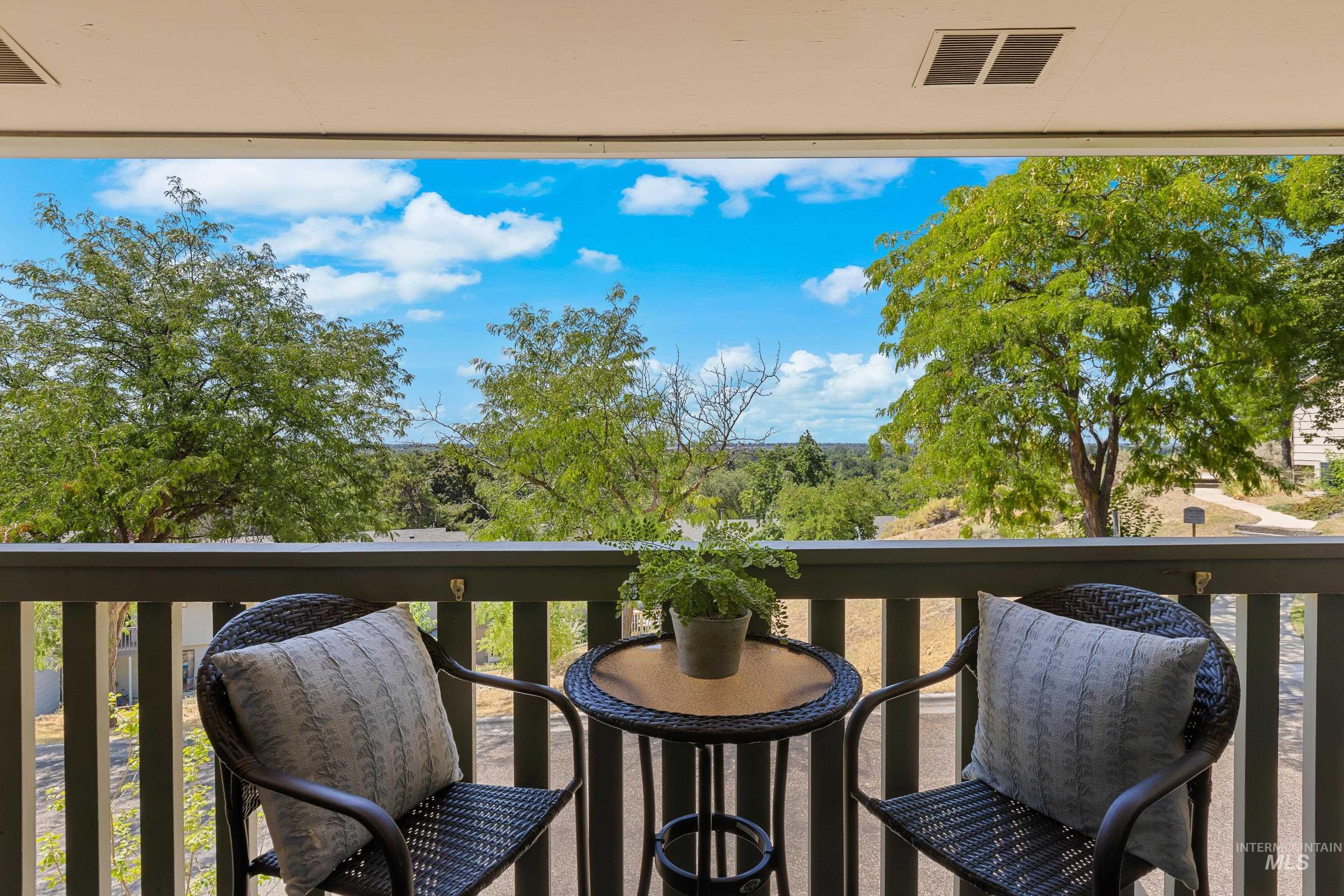 4830 N Bitterbrush Dr