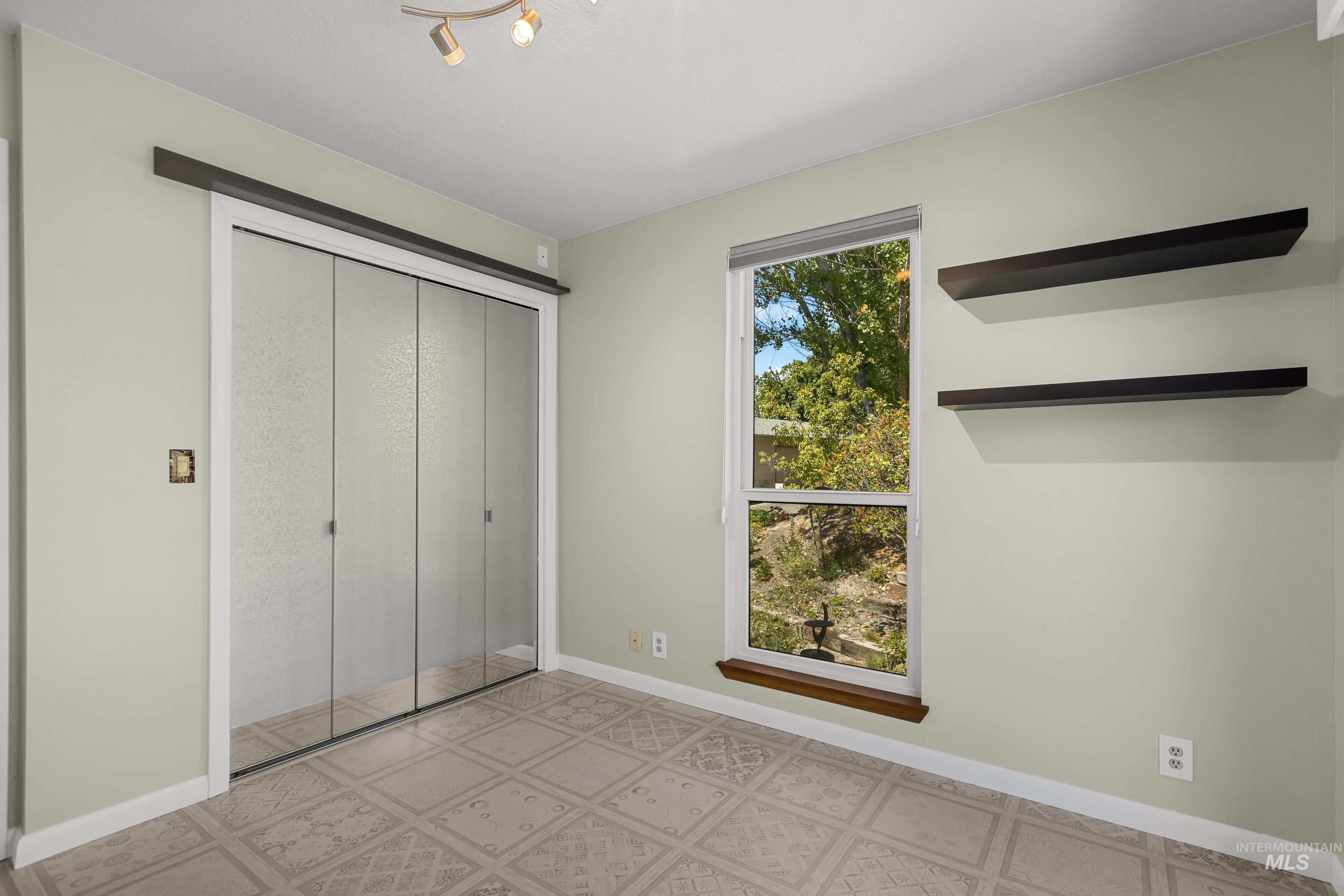 4830 N Bitterbrush Dr