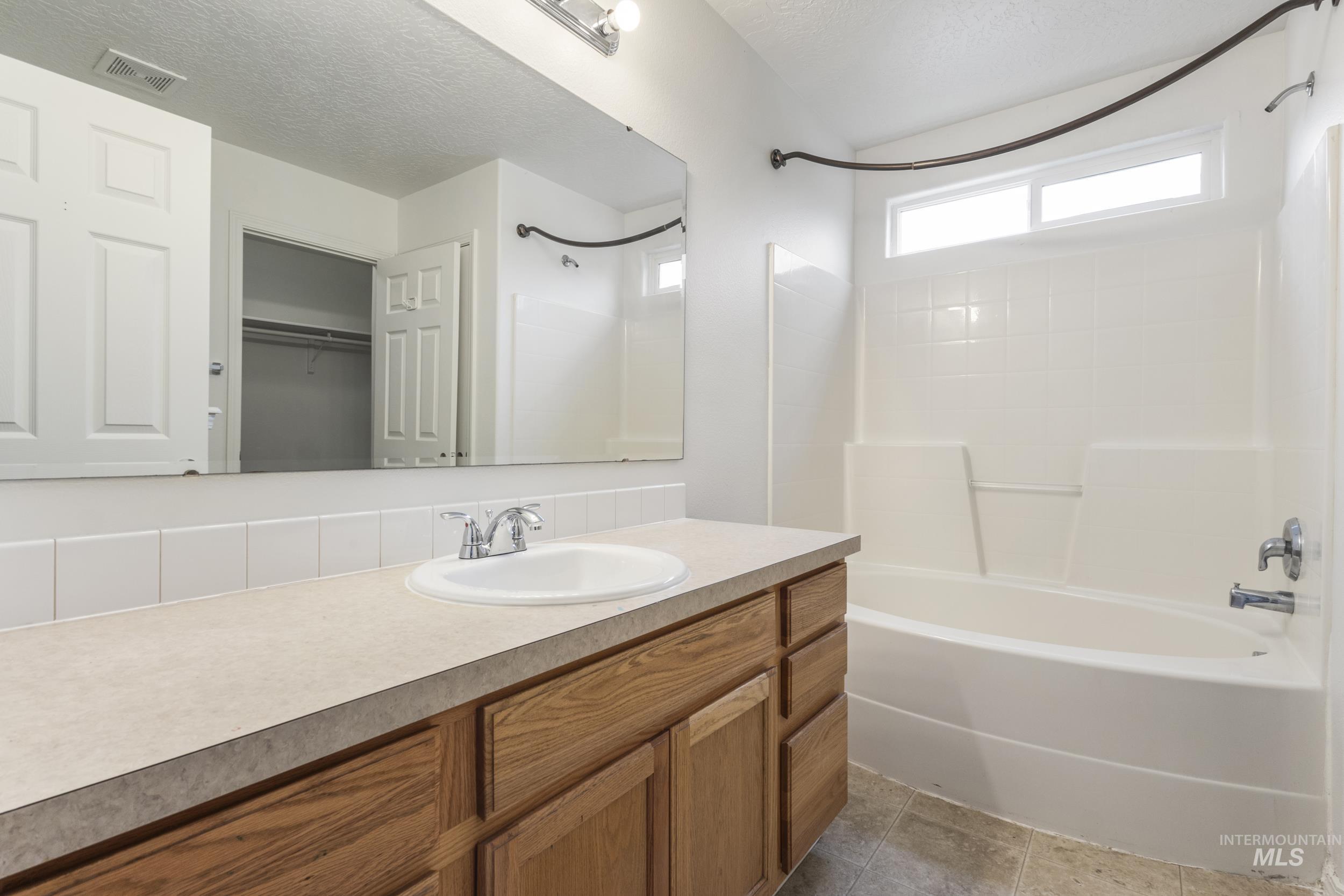 2519 Colfax Drive
