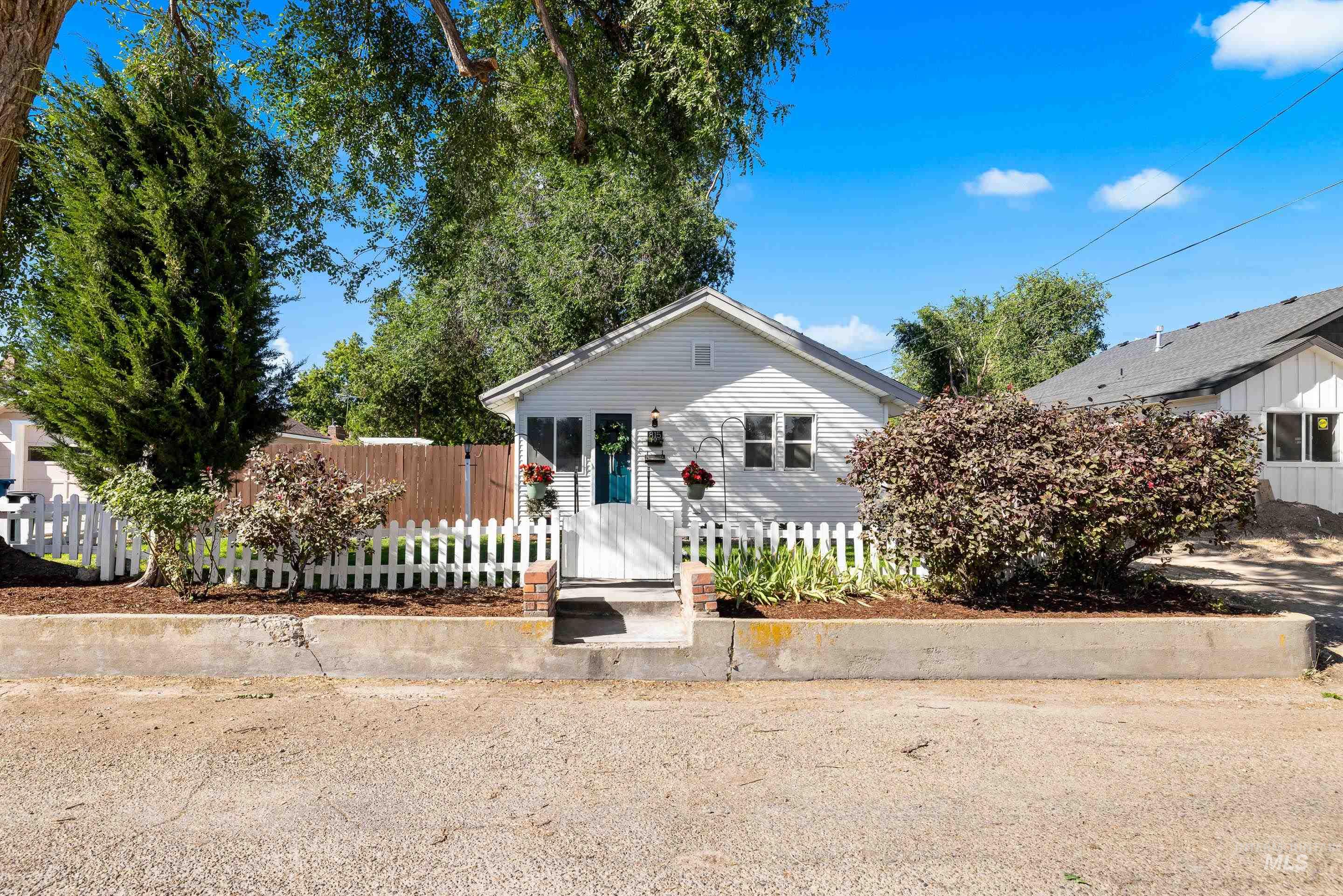 815 S 8th St.