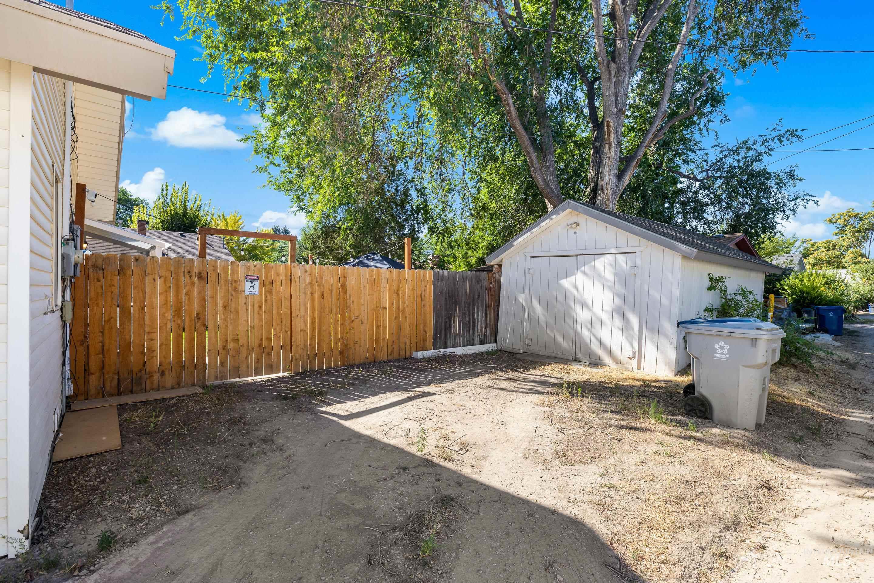 815 S 8th St.