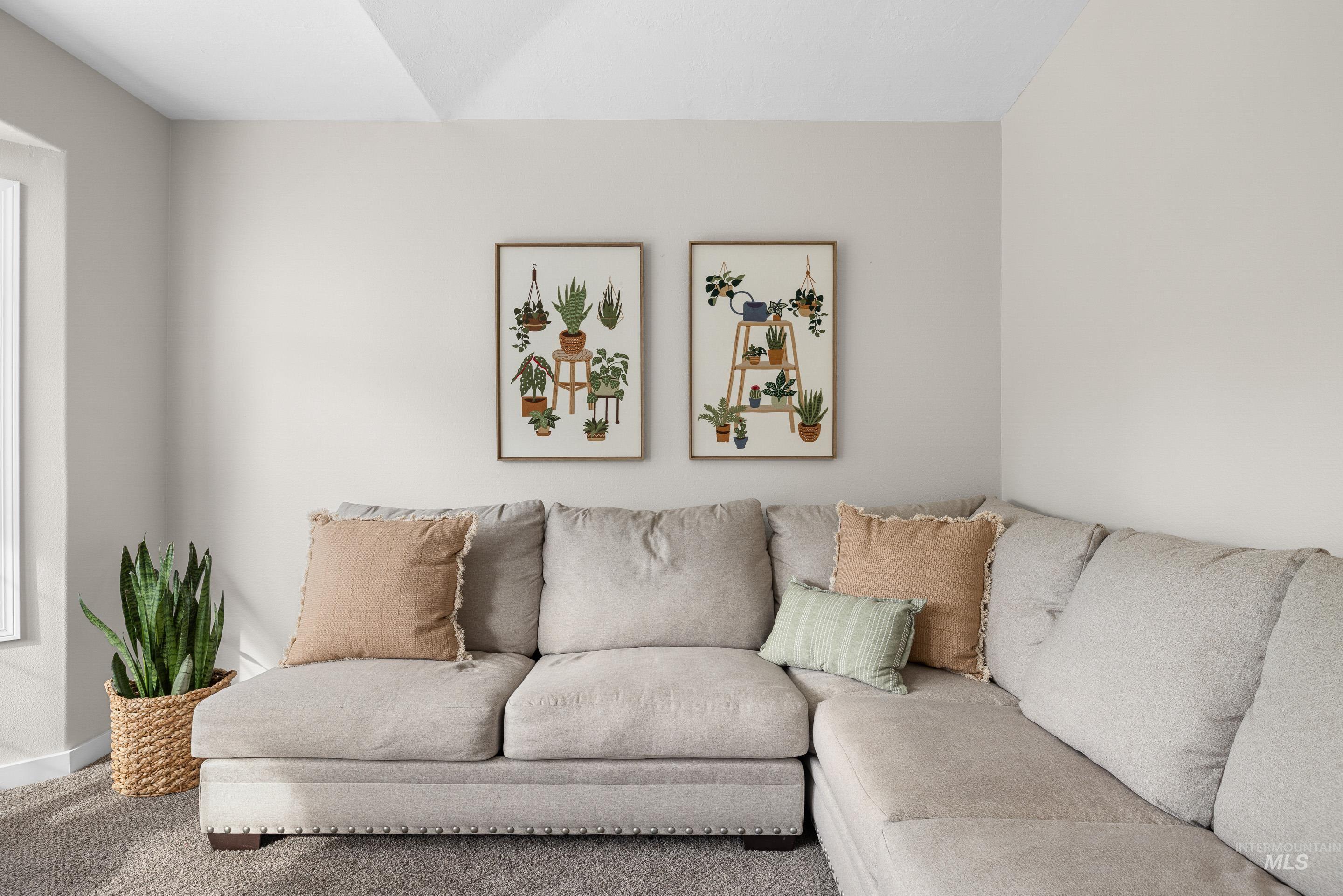 1902 E Birchwood Dr.