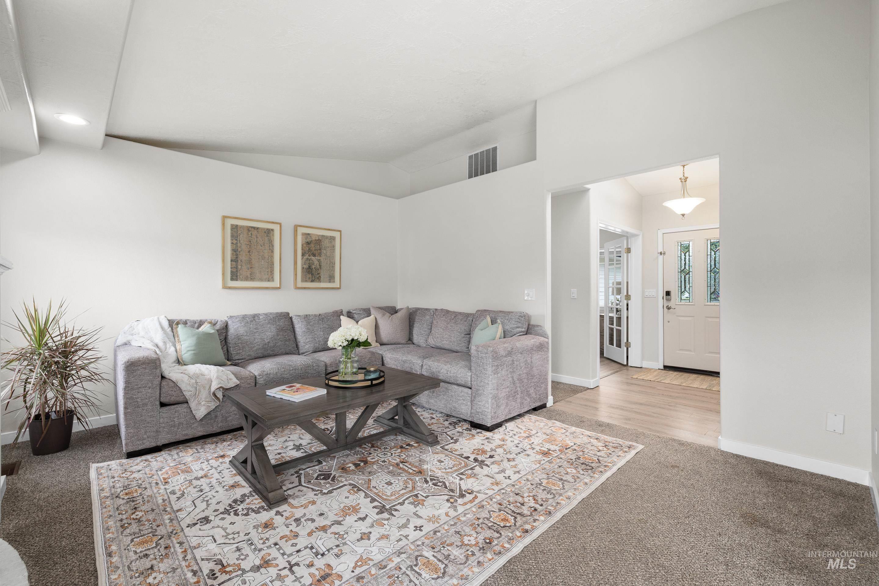 1902 E Birchwood Dr.