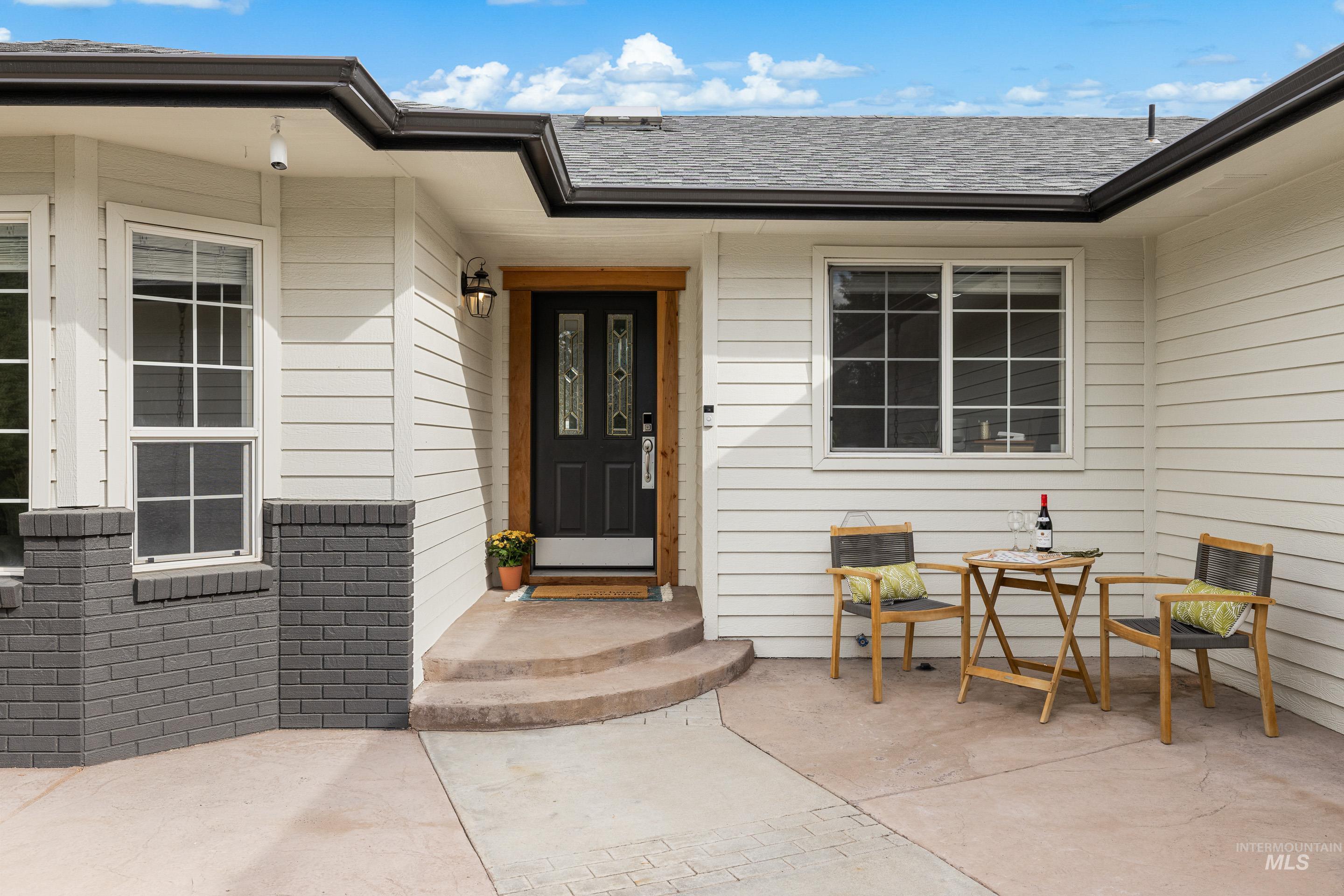 1902 E Birchwood Dr.