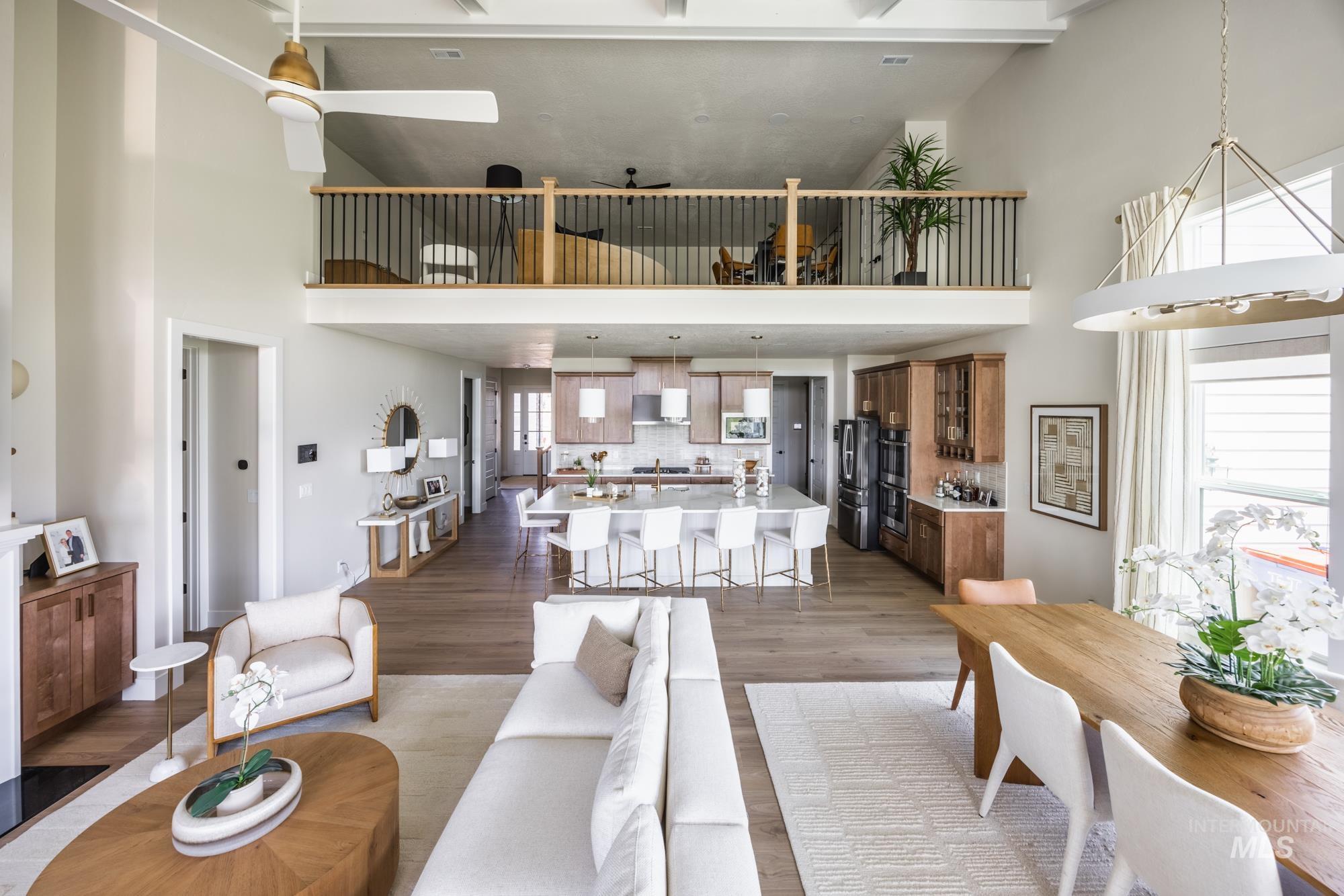 3443 N Holly Oak Way