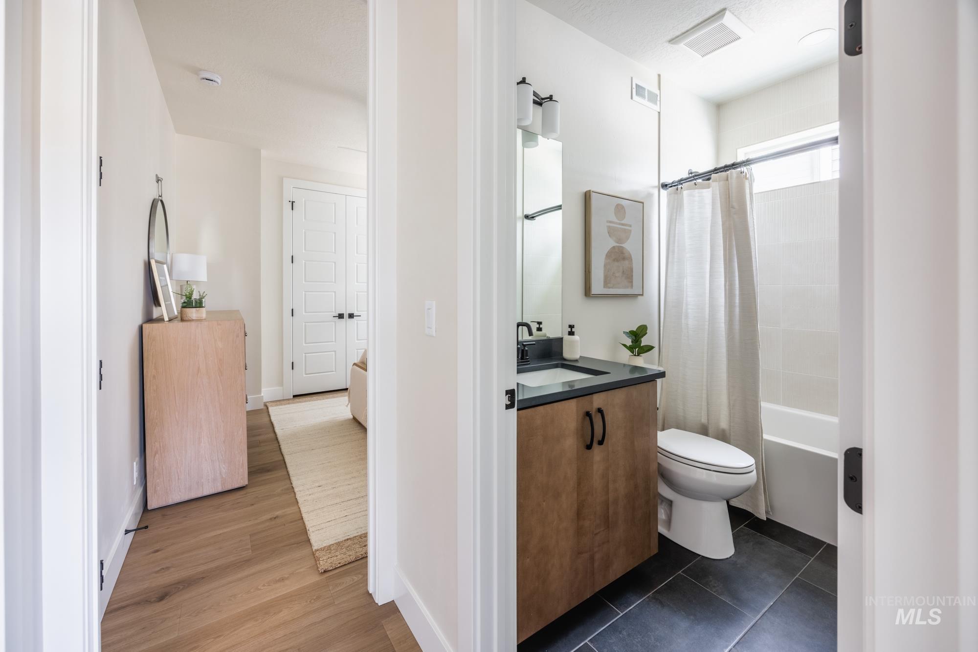 3443 N Holly Oak Way