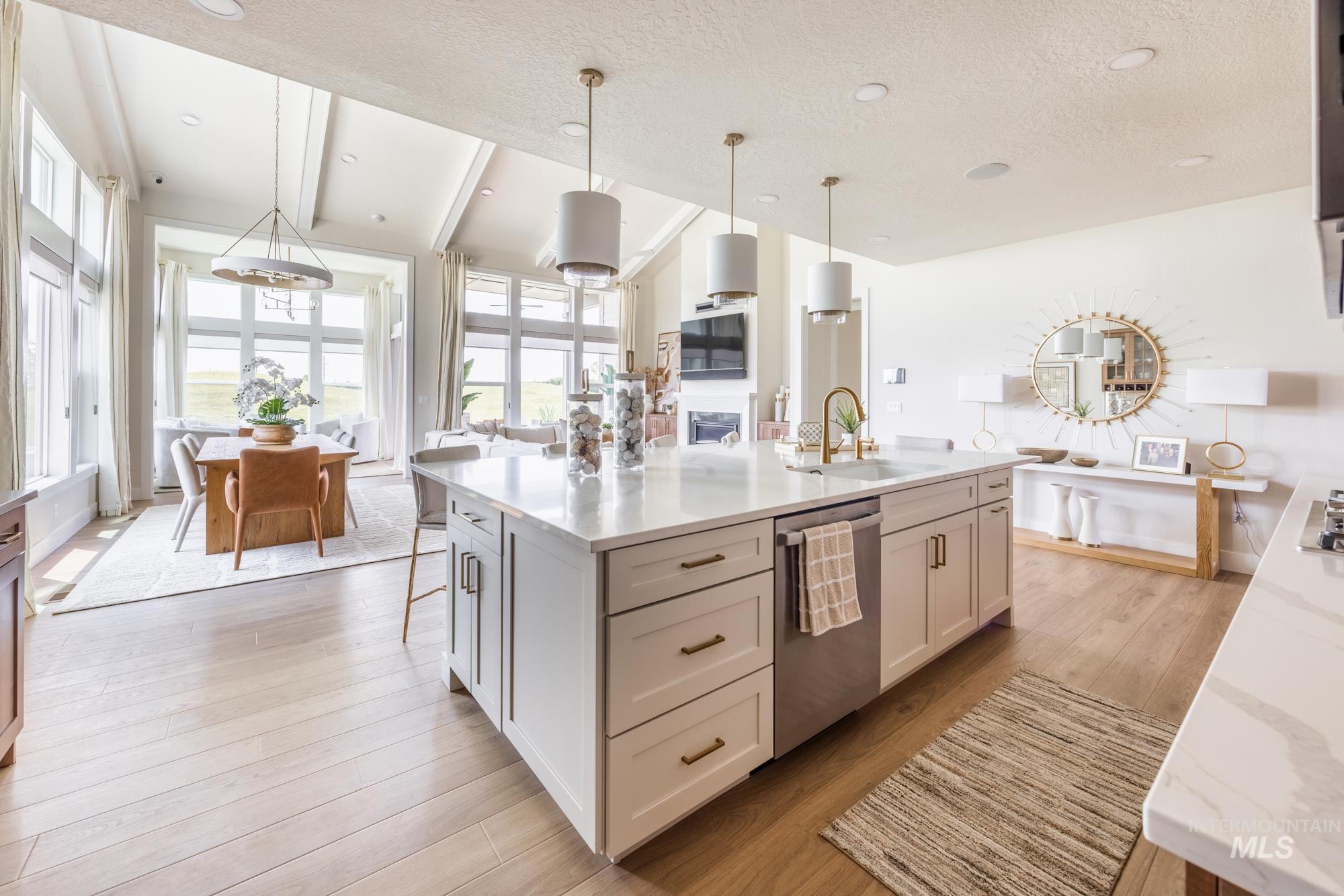 3443 N Holly Oak Way