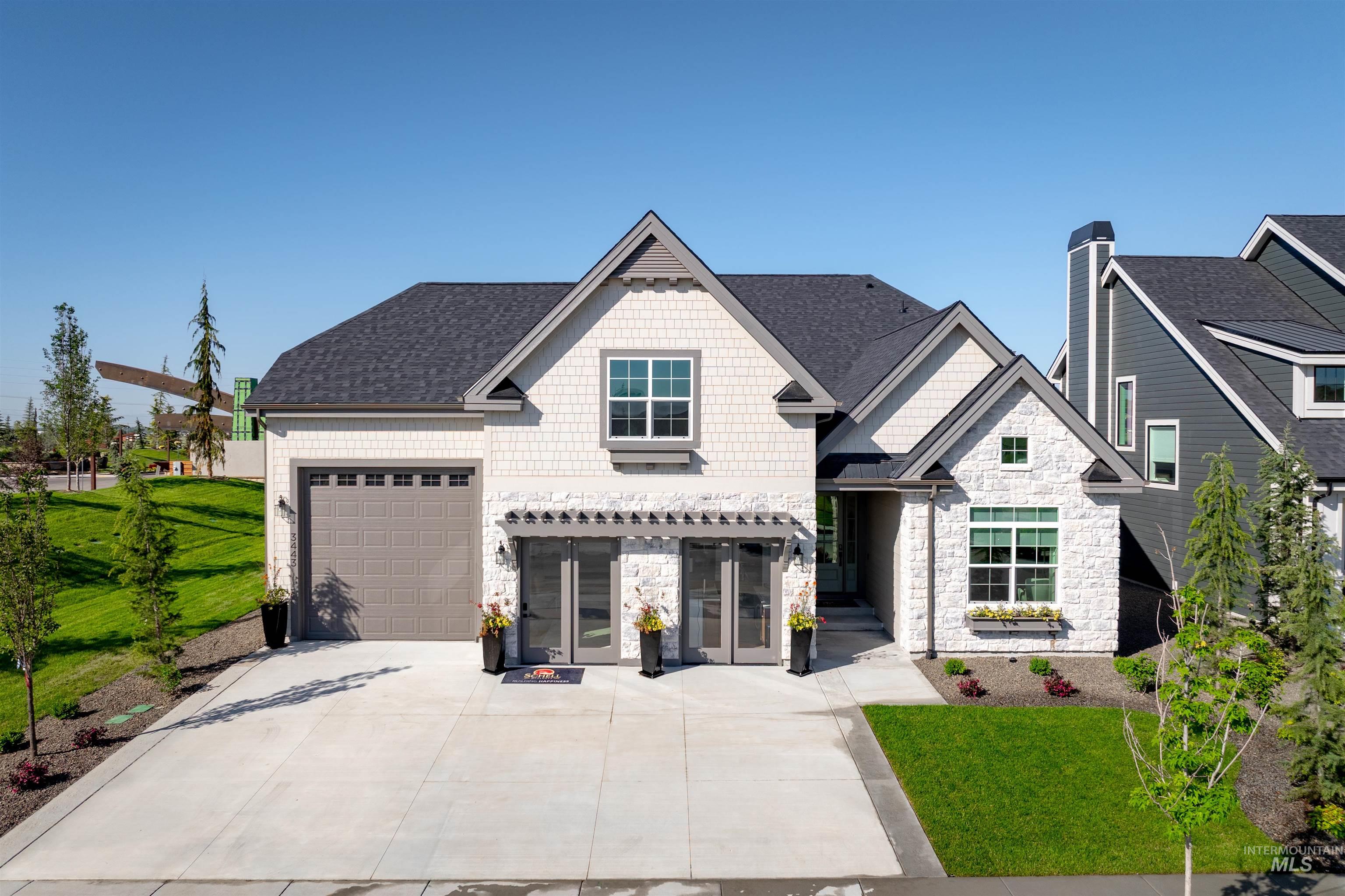 3443 N Holly Oak Way